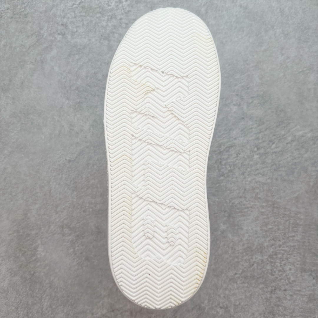 图片[9]-爆火女神显高显腿长款 Korea韩国限定 NY美国榄球洋基队x MLB Chukky Classic 经典老爹风轻量增高厚底百搭休闲运动慢跑鞋“NY大标印花”原楦原纸版数据开发#采用优质轻量克重纤维移膜皮革及透气网面鞋面材质#全新独立4cm厘米外增高轻质发泡大底 尺码：35 36 36.5 37.5 38 38.5 39 40 40.5 41 42 42.5 43 44-选品中心