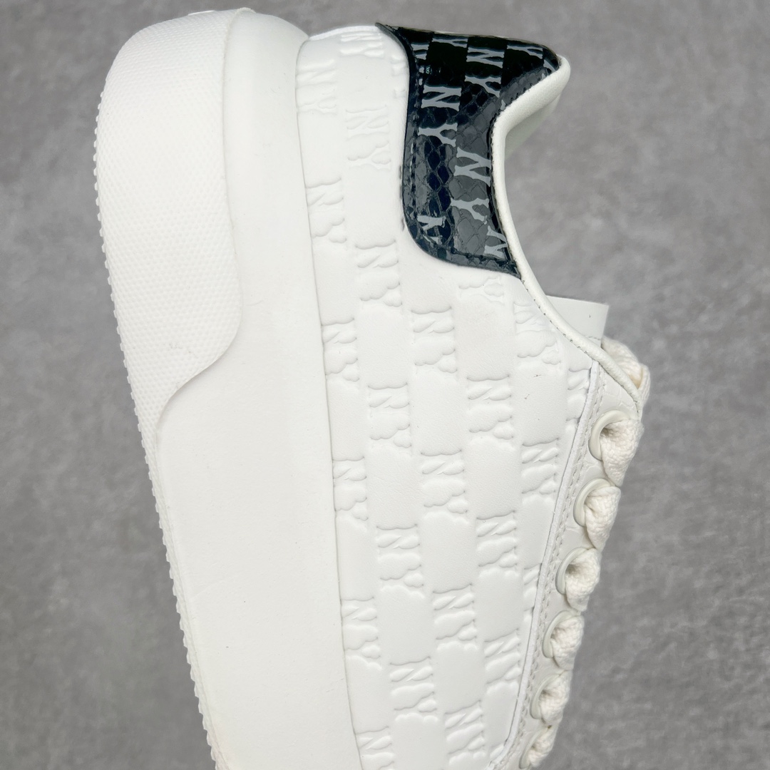 图片[6]-爆火女神显高显腿长款 Korea韩国限定 NY美国榄球洋基队x MLB Chukky Classic 经典老爹风轻量增高厚底百搭休闲运动慢跑鞋“NY大标印花”原楦原纸版数据开发#采用优质轻量克重纤维移膜皮革及透气网面鞋面材质#全新独立4cm厘米外增高轻质发泡大底 尺码：35 36 36.5 37.5 38 38.5 39 40 40.5 41 42 42.5 43 44-选品中心