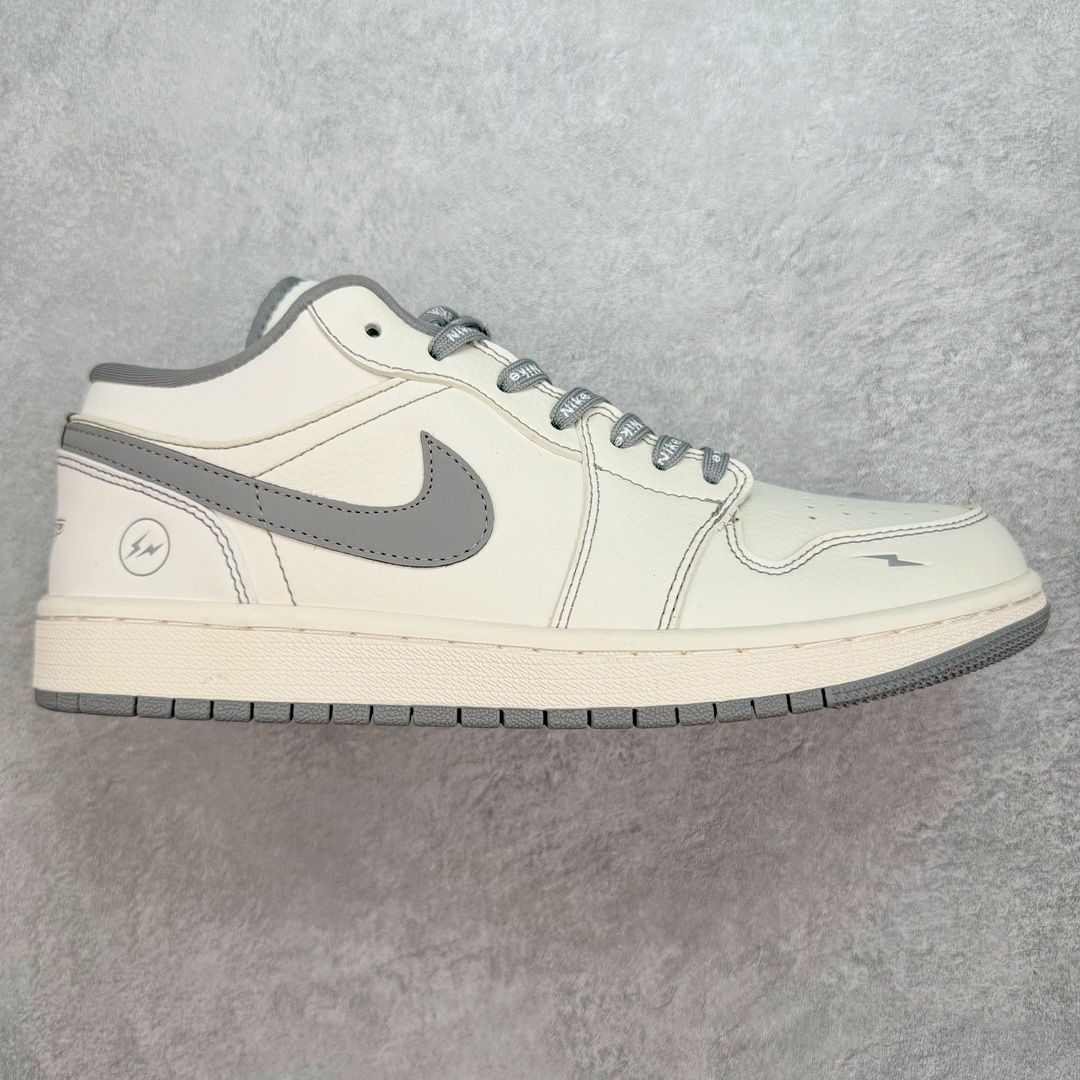 💰250 Air Jordan AJ1 Low 低帮系列定制配色 DM5688-106 原厂内置气垫魔块 A模大底 头层小牛皮 鞋舌AJ原厂专用牛津布+AJ专用反口珍珠布+原厂无杂质高弹内里海棉+特殊封边弹力鞋带 SIZE：36 36.5 37.5 38 38.5 39 40 40.5 41 42 42.5 43 44 44.5 45 46 编码：Dby3936020-运动鞋