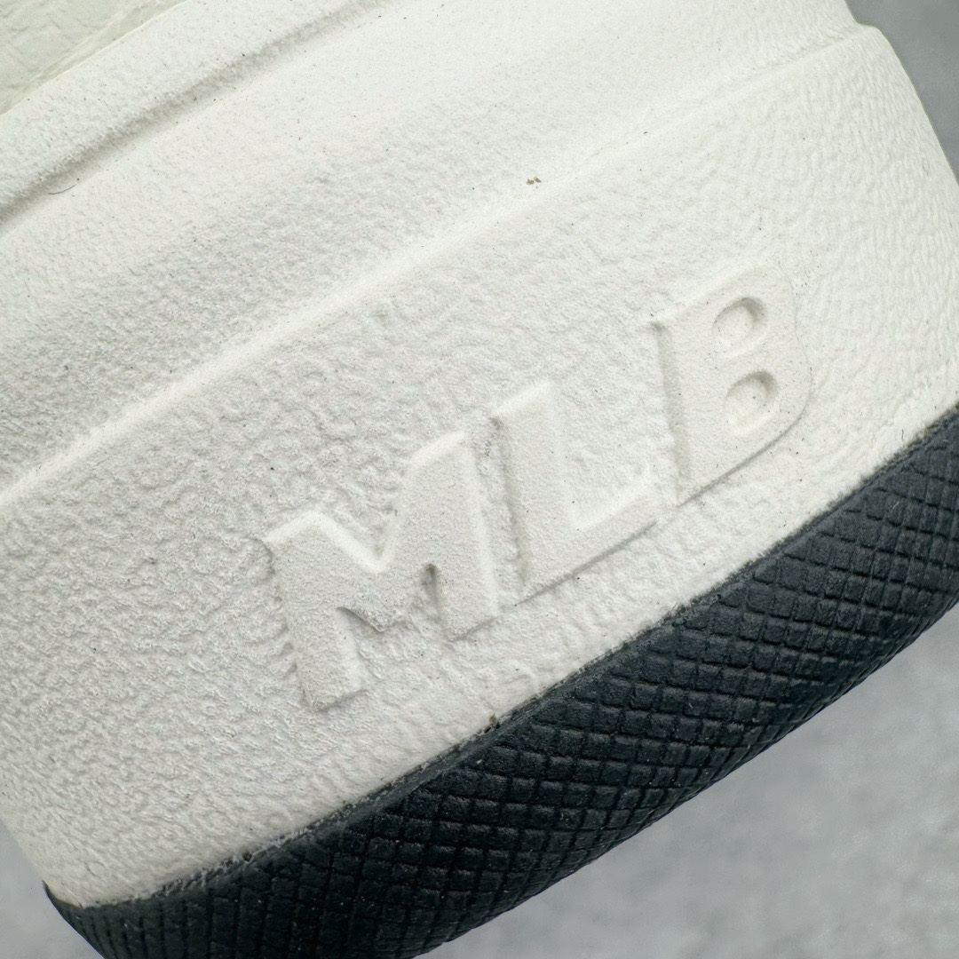 图片[15]-＃PB过验版 MLB Chunky Liner Basic 复古印花学长鞋系列低帮轻量增高厚底百搭休闲运动慢跑鞋板鞋 Korea韩国联名NY美国榄球纽约洋基队限定 目前可过轻松秒过各类鉴定 能操作的私聊 韩国代购专供 左脚内置NFC感应 区别市面贴纸假芯片 MLB专用菱形双针中底布 重点细节中底布带注胶孔 原厂NFC感应吊牌 支持鉴定 一个两位数 原盒原标 全套原楦原纸板原厂数据开发 中韩文保养标贴 绿色防霉片 平台代购专供 独家一比一RB+MD组合大底 高频后跟小人Logo精准对位立体饱满 正确网布加超迁鞋面 转印中底走线紧密 转印Logo工艺表层防刮不掉色 尺码：35 36 36.5 37.5 38 38.5 39 40 40.5 41 42 42.5 43 44 44.5 45-选品中心