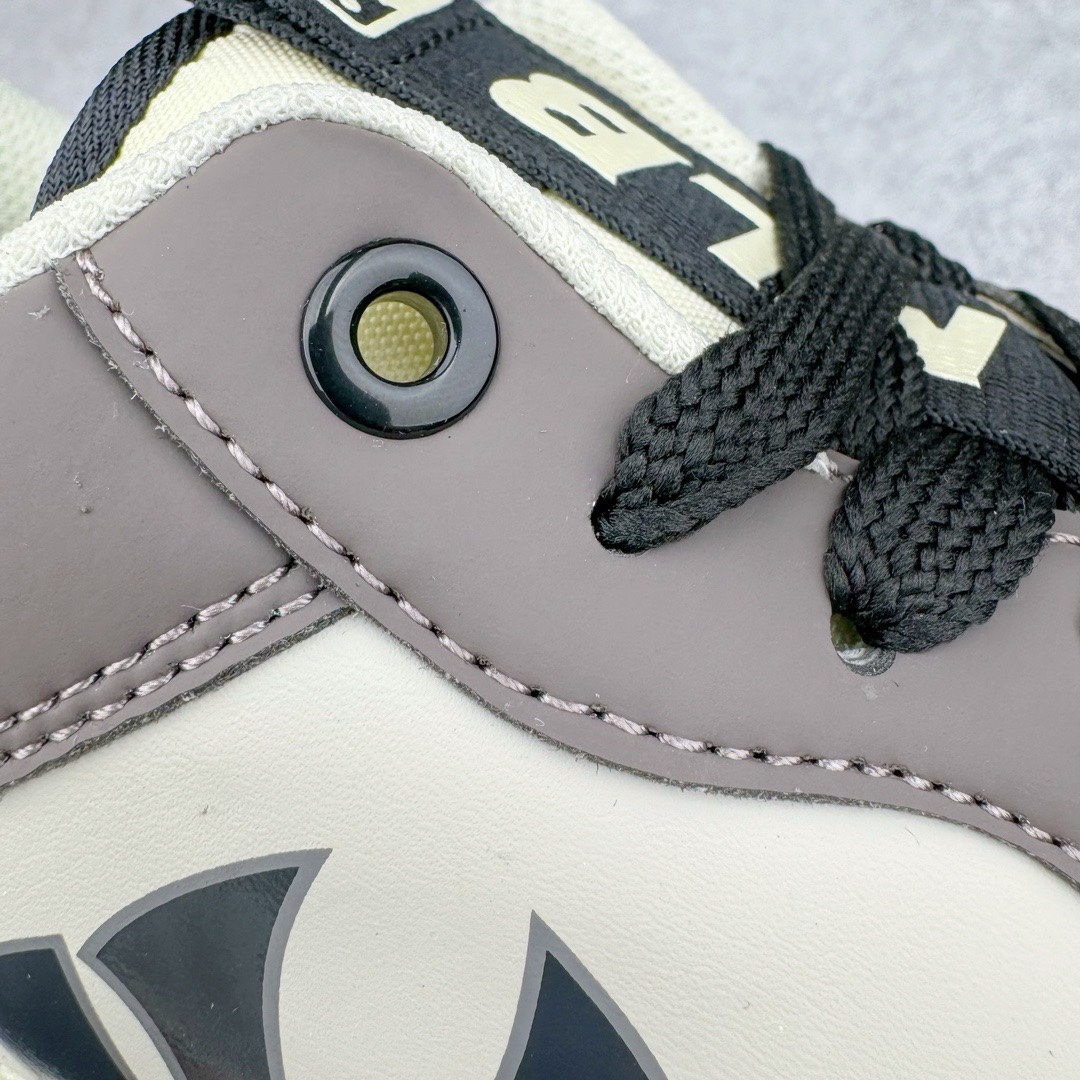 图片[12]-＃PB过验版 MLB Chunky Liner Basic 复古印花学长鞋系列低帮轻量增高厚底百搭休闲运动慢跑鞋板鞋 Korea韩国联名NY美国榄球纽约洋基队限定 目前可过轻松秒过各类鉴定 能操作的私聊 韩国代购专供 左脚内置NFC感应 区别市面贴纸假芯片 MLB专用菱形双针中底布 重点细节中底布带注胶孔 原厂NFC感应吊牌 支持鉴定 一个两位数 原盒原标 全套原楦原纸板原厂数据开发 中韩文保养标贴 绿色防霉片 平台代购专供 独家一比一RB+MD组合大底 高频后跟小人Logo精准对位立体饱满 正确网布加超迁鞋面 转印中底走线紧密 转印Logo工艺表层防刮不掉色 尺码：35 36 36.5 37.5 38 38.5 39 40 40.5 41 42 42.5 43 44 44.5 45-选品中心