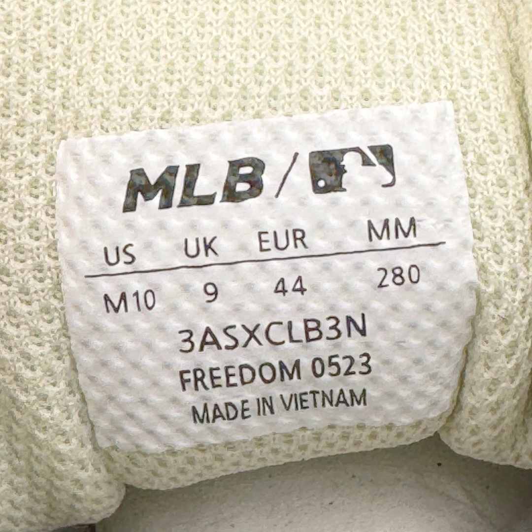 图片[18]-＃PB过验版 MLB Chunky Liner Basic 复古印花学长鞋系列低帮轻量增高厚底百搭休闲运动慢跑鞋板鞋 Korea韩国联名NY美国榄球纽约洋基队限定 目前可过轻松秒过各类鉴定 能操作的私聊 韩国代购专供 左脚内置NFC感应 区别市面贴纸假芯片 MLB专用菱形双针中底布 重点细节中底布带注胶孔 原厂NFC感应吊牌 支持鉴定 一个两位数 原盒原标 全套原楦原纸板原厂数据开发 中韩文保养标贴 绿色防霉片 平台代购专供 独家一比一RB+MD组合大底 高频后跟小人Logo精准对位立体饱满 正确网布加超迁鞋面 转印中底走线紧密 转印Logo工艺表层防刮不掉色 尺码：35 36 36.5 37.5 38 38.5 39 40 40.5 41 42 42.5 43 44 44.5 45-选品中心