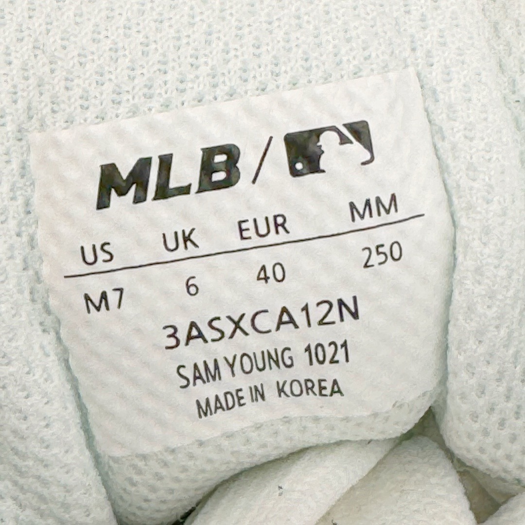 图片[17]-＃PB过验版 MLB Chunky Liner Basic 复古印花学长鞋系列低帮轻量增高厚底百搭休闲运动慢跑鞋板鞋 Korea韩国联名NY美国榄球纽约洋基队限定 目前可过轻松秒过各类鉴定 能操作的私聊 韩国代购专供 左脚内置NFC感应 区别市面贴纸假芯片 MLB专用菱形双针中底布 重点细节中底布带注胶孔 原厂NFC感应吊牌 支持鉴定 一个两位数 原盒原标 全套原楦原纸板原厂数据开发 中韩文保养标贴 绿色防霉片 平台代购专供 独家一比一RB+MD组合大底 高频后跟小人Logo精准对位立体饱满 正确网布加超迁鞋面 转印中底走线紧密 转印Logo工艺表层防刮不掉色 尺码：35 36 36.5 37.5 38 38.5 39 40 40.5 41 42 42.5 43 44 44.5 45-选品中心