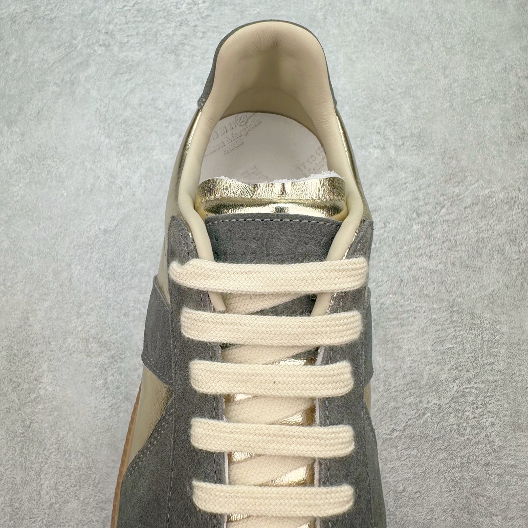 图片[5]-💰230 Maison Margiela Calfskin Replica 马吉拉德训鞋 上万点击率爆款 原档数据开发数月百分百还原 原盒原配防尘袋购物卡 全网唯一正确0-23数字排版 一比一间距字体 内里全头层小羊皮 原版防滑鞋底设计 灰色翻毛牛皮 白色细纹贝利头层皮 依照原版逐帧开发 原装淡粉纸板中底带编号钢印 尺码：35 36 37 38 39 40 41 42 43 44 45 编码：Fby3936000-运动鞋