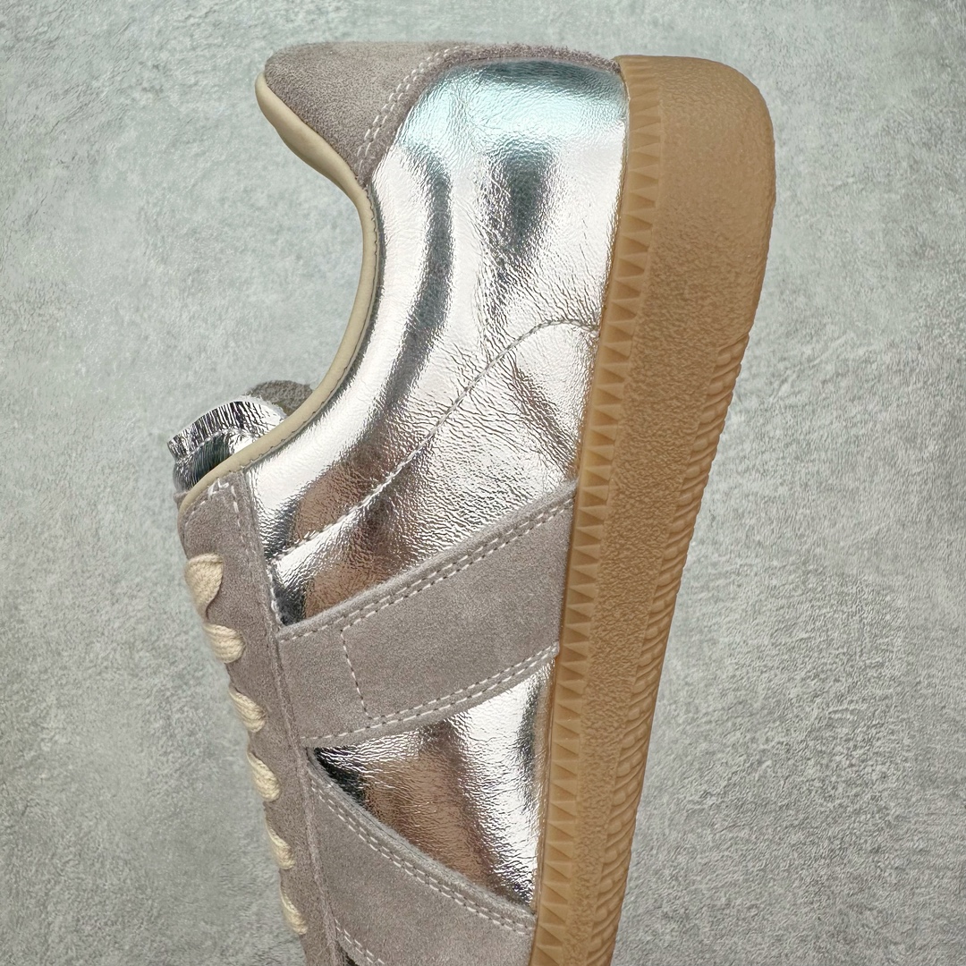 图片[7]-💰230 Maison Margiela Calfskin Replica 马吉拉德训鞋 上万点击率爆款 原档数据开发数月百分百还原 原盒原配防尘袋购物卡 全网唯一正确0-23数字排版 一比一间距字体 内里全头层小羊皮 原版防滑鞋底设计 灰色翻毛牛皮 白色细纹贝利头层皮 依照原版逐帧开发 原装淡粉纸板中底带编号钢印 尺码：35 36 37 38 39 40 41 42 43 44 45 编码：Fby3936000-运动鞋