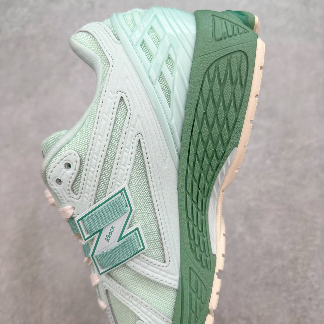 图片[7]-💰220 ＃DT纯原 新百伦NB New Balance M1906系列 全套原楦原纸板原厂数据开发 进口三明治网面 原装进口皮料正确绒感卡色 正确中底拉帮中底网布细节 原厂标裁 带紫光防伪 定制后跟透明水晶模块 冲裁组合 大底贴合程度胶水上色把控完美 整洁度挑战全网艺术家 多道序QC把关品质完善 匠心打造 耗时两个月开发完成 工艺极其复杂难度可想而知 新开独立私模大底 正确六层组合大底 高端零售专供产物 Size：36 37 37.5 38 38.5 39 40 40.5 41 42 42.5 43 44 45 编码：Dby2936090-运动鞋