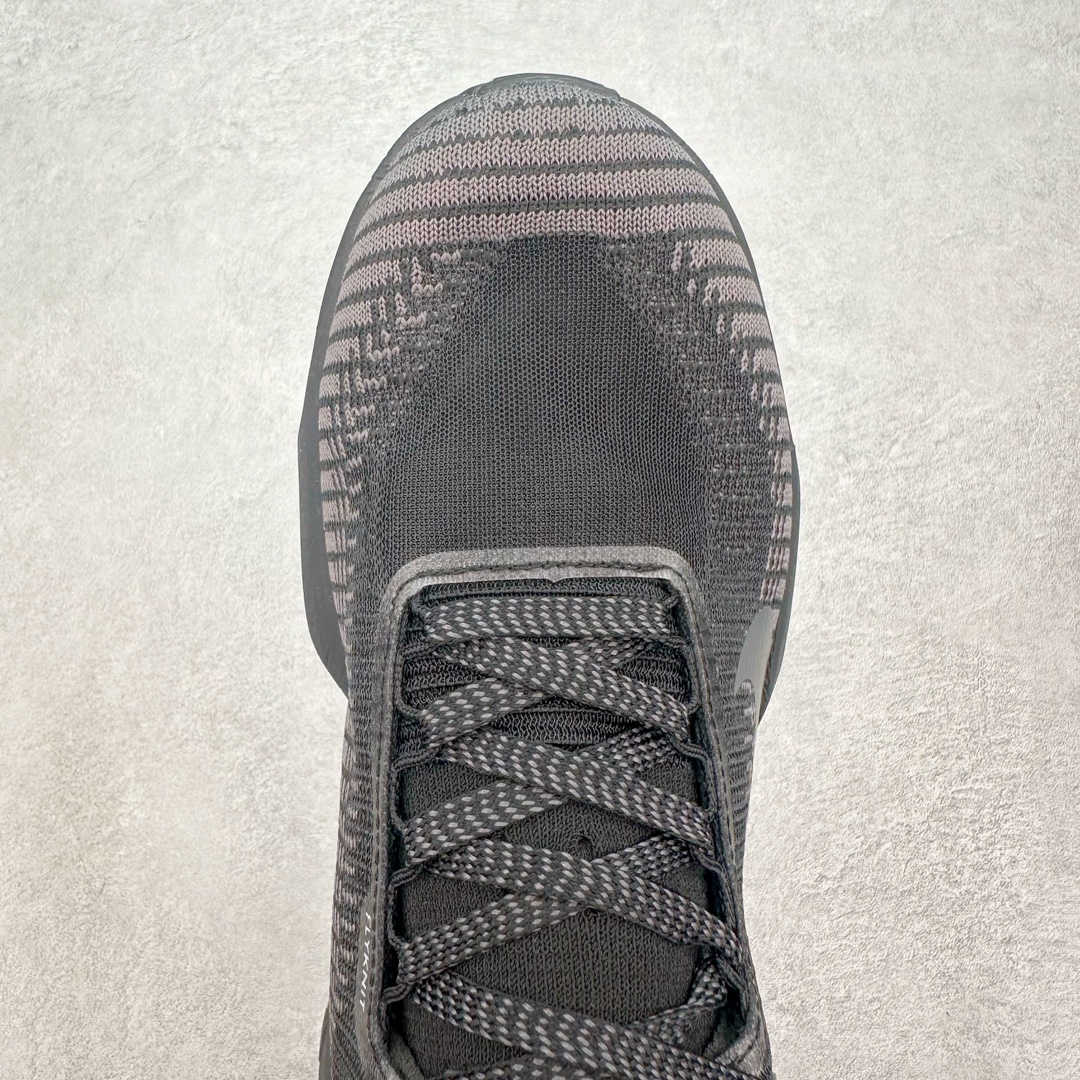 图片[4]-💰160 NK ZoomX Invincible Run Flyknit FK3 不可战胜3代系列轻量飞织低帮休闲运动慢跑鞋 DR2615-003 此鞋专为短跑运动员而生，是为 5 至 10 公里距离的赛事和训练打造。整体设计采用流线型的轻质工程网眼材质构成鞋面，并与其他 Running 旗舰鞋款同样搭载全脚掌 ZoomX 缓冲中底，搭配 Pebax 物料与橡胶外底。ZoomX StreakFly 首发配色以“Prototype”呈现，其灵感是来自开发期间的磨损测试，透过编号的标记与内侧的预期跑步距离突出研发过程。尺码：36 36.5 37.5 38 38.5 39 40 40.5 41 42 42.5 43 44 44.5 45  编码：Tby2936030-运动鞋