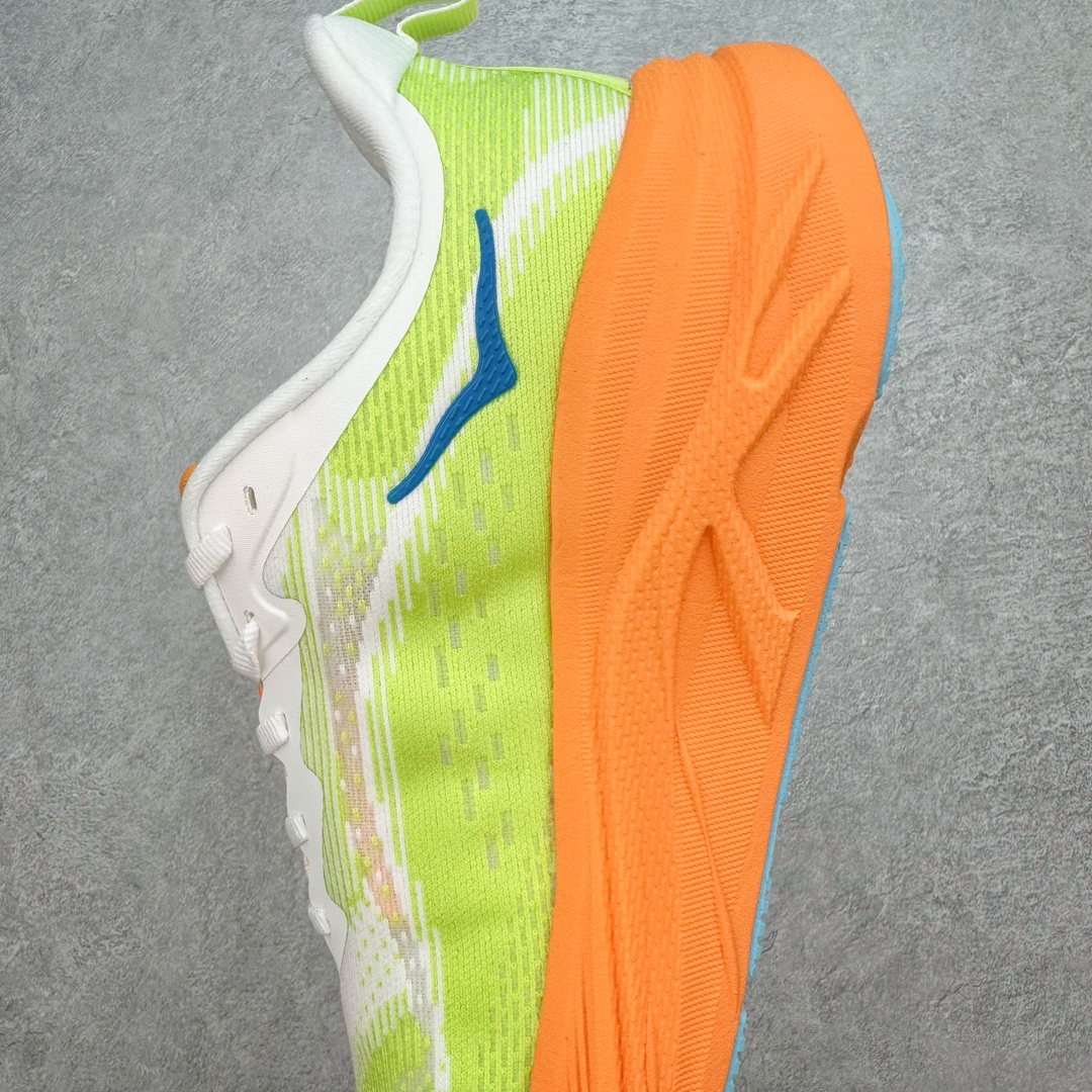 图片[7]-＃HK纯原 HOKA ONE ONE SKY FLOW 低帮舒适百搭防滑耐磨低帮休闲跑步鞋男女同款 始终致力于为所有跑者提供更新、更好的跑步装备 相比常规跑鞋 HOKA ONE ONE特别研发使用性能独特的几何形跑鞋中底 此种鞋底更厚、更高、回弹性也更好 除了卓越的缓冲性能 它还能为各种阶段的跑者带来更具动感、更加稳定的跑步体验 HOKA One One从设计之初就清楚意识到 要保证跑者步幅的均匀一致 双脚自然而然的运动至关重要 尺码：36 36.5 37.5 38 38.5 39 40 40.5 41 42 42.5 43 44 44.5 45-选品中心