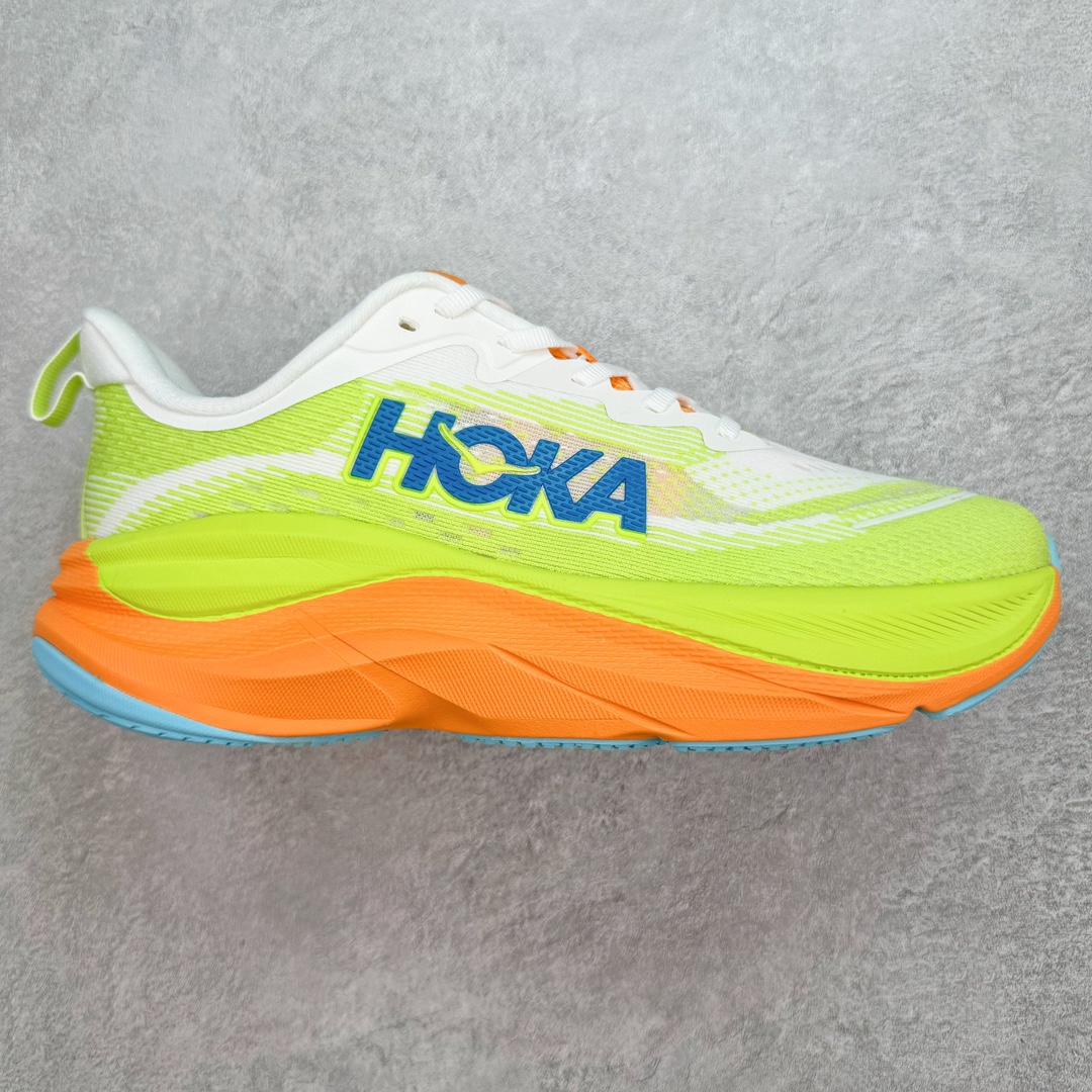 ＃HK纯原 HOKA ONE ONE SKY FLOW 低帮舒适百搭防滑耐磨低帮休闲跑步鞋男女同款 始终致力于为所有跑者提供更新、更好的跑步装备 相比常规跑鞋 HOKA ONE ONE特别研发使用性能独特的几何形跑鞋中底 此种鞋底更厚、更高、回弹性也更好 除了卓越的缓冲性能 它还能为各种阶段的跑者带来更具动感、更加稳定的跑步体验 HOKA One One从设计之初就清楚意识到 要保证跑者步幅的均匀一致 双脚自然而然的运动至关重要 尺码：36 36.5 37.5 38 38.5 39 40 40.5 41 42 42.5 43 44 44.5 45-选品中心