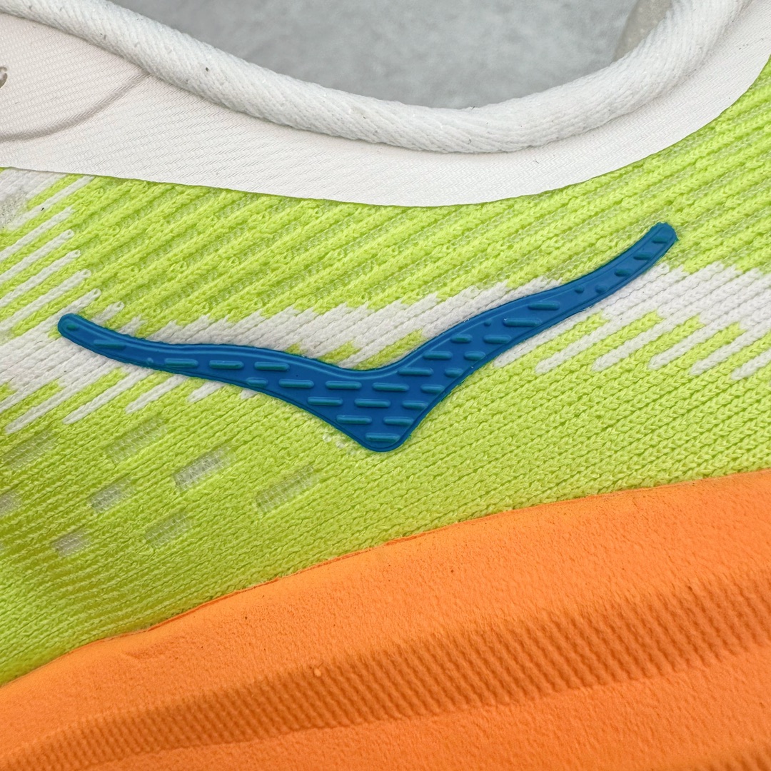 图片[10]-＃HK纯原 HOKA ONE ONE SKY FLOW 低帮舒适百搭防滑耐磨低帮休闲跑步鞋男女同款 始终致力于为所有跑者提供更新、更好的跑步装备 相比常规跑鞋 HOKA ONE ONE特别研发使用性能独特的几何形跑鞋中底 此种鞋底更厚、更高、回弹性也更好 除了卓越的缓冲性能 它还能为各种阶段的跑者带来更具动感、更加稳定的跑步体验 HOKA One One从设计之初就清楚意识到 要保证跑者步幅的均匀一致 双脚自然而然的运动至关重要 尺码：36 36.5 37.5 38 38.5 39 40 40.5 41 42 42.5 43 44 44.5 45-选品中心