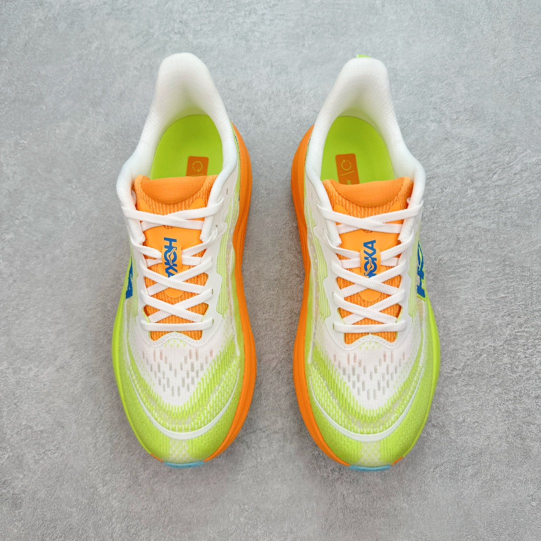 图片[2]-＃HK纯原 HOKA ONE ONE SKY FLOW 低帮舒适百搭防滑耐磨低帮休闲跑步鞋男女同款 始终致力于为所有跑者提供更新、更好的跑步装备 相比常规跑鞋 HOKA ONE ONE特别研发使用性能独特的几何形跑鞋中底 此种鞋底更厚、更高、回弹性也更好 除了卓越的缓冲性能 它还能为各种阶段的跑者带来更具动感、更加稳定的跑步体验 HOKA One One从设计之初就清楚意识到 要保证跑者步幅的均匀一致 双脚自然而然的运动至关重要 尺码：36 36.5 37.5 38 38.5 39 40 40.5 41 42 42.5 43 44 44.5 45-选品中心