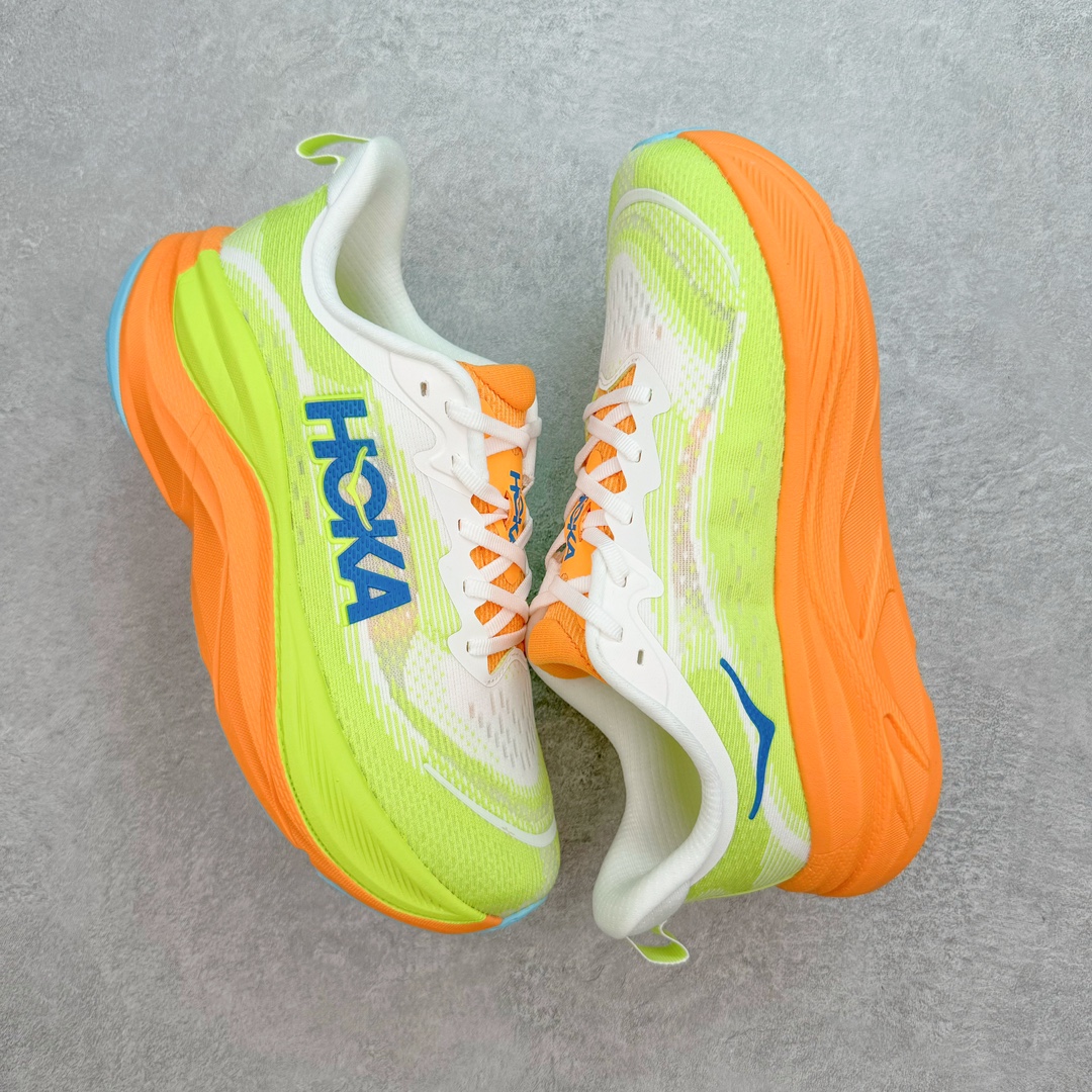 图片[3]-＃HK纯原 HOKA ONE ONE SKY FLOW 低帮舒适百搭防滑耐磨低帮休闲跑步鞋男女同款 始终致力于为所有跑者提供更新、更好的跑步装备 相比常规跑鞋 HOKA ONE ONE特别研发使用性能独特的几何形跑鞋中底 此种鞋底更厚、更高、回弹性也更好 除了卓越的缓冲性能 它还能为各种阶段的跑者带来更具动感、更加稳定的跑步体验 HOKA One One从设计之初就清楚意识到 要保证跑者步幅的均匀一致 双脚自然而然的运动至关重要 尺码：36 36.5 37.5 38 38.5 39 40 40.5 41 42 42.5 43 44 44.5 45-选品中心