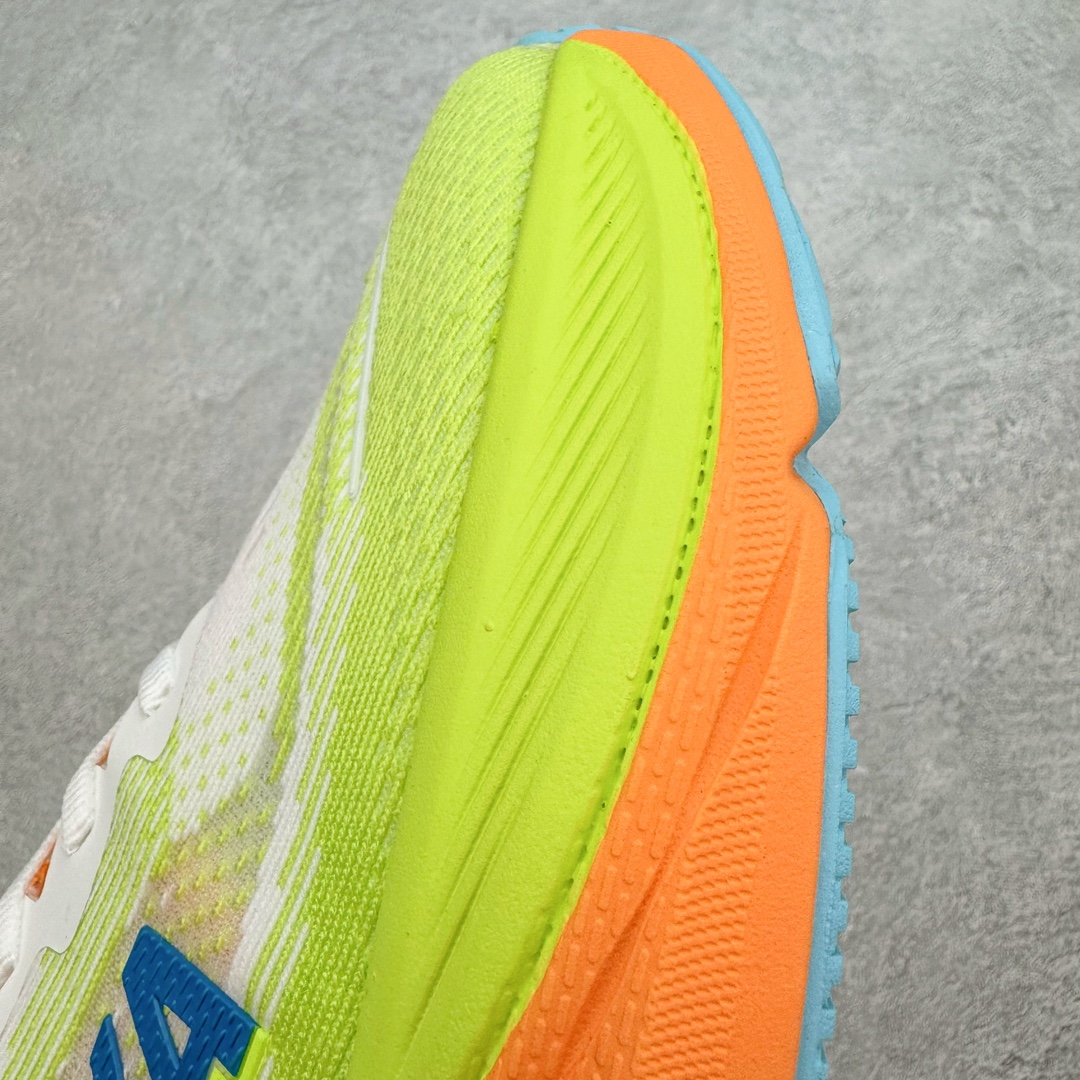 图片[18]-＃HK纯原 HOKA ONE ONE SKY FLOW 低帮舒适百搭防滑耐磨低帮休闲跑步鞋男女同款 始终致力于为所有跑者提供更新、更好的跑步装备 相比常规跑鞋 HOKA ONE ONE特别研发使用性能独特的几何形跑鞋中底 此种鞋底更厚、更高、回弹性也更好 除了卓越的缓冲性能 它还能为各种阶段的跑者带来更具动感、更加稳定的跑步体验 HOKA One One从设计之初就清楚意识到 要保证跑者步幅的均匀一致 双脚自然而然的运动至关重要 尺码：36 36.5 37.5 38 38.5 39 40 40.5 41 42 42.5 43 44 44.5 45-选品中心