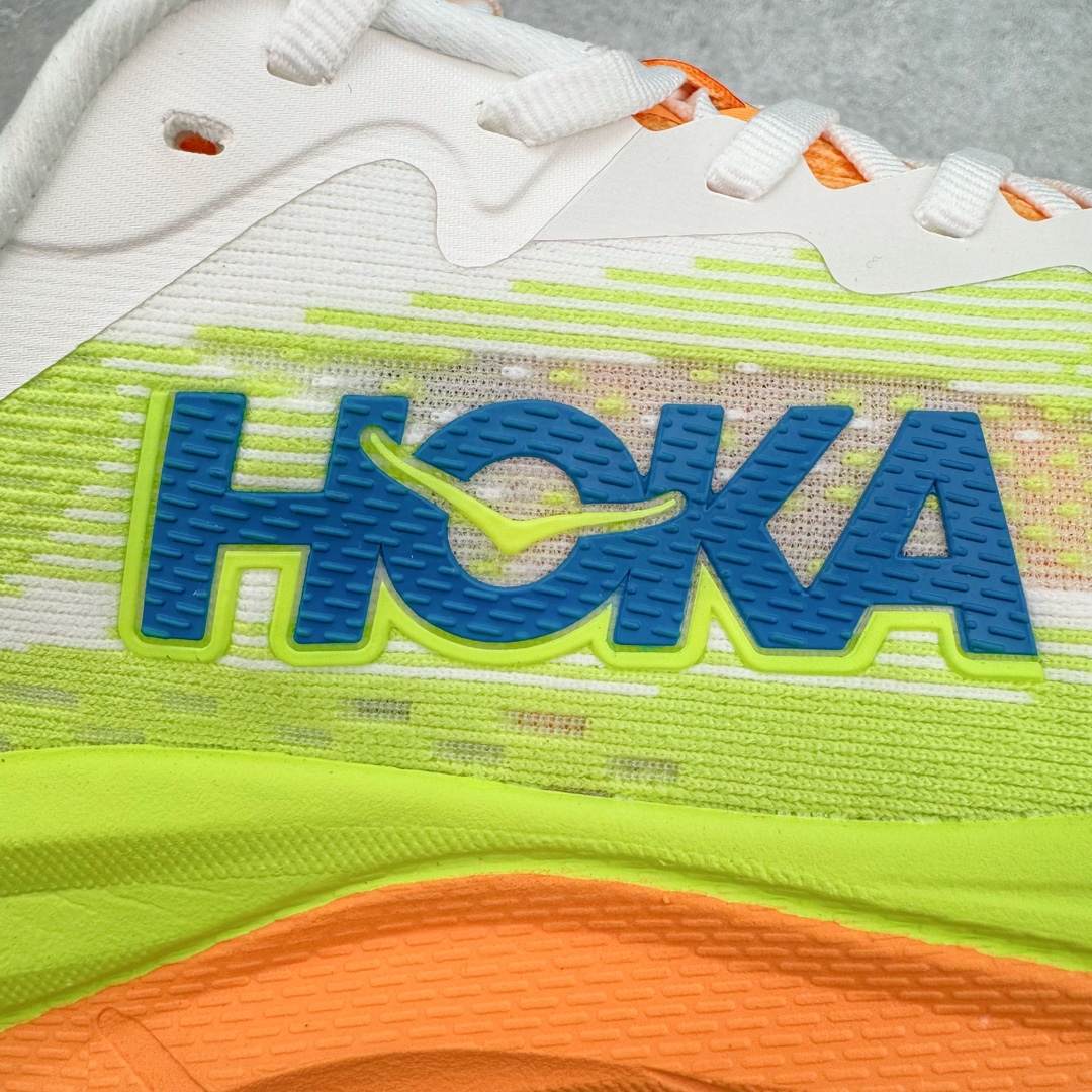 图片[19]-＃HK纯原 HOKA ONE ONE SKY FLOW 低帮舒适百搭防滑耐磨低帮休闲跑步鞋男女同款 始终致力于为所有跑者提供更新、更好的跑步装备 相比常规跑鞋 HOKA ONE ONE特别研发使用性能独特的几何形跑鞋中底 此种鞋底更厚、更高、回弹性也更好 除了卓越的缓冲性能 它还能为各种阶段的跑者带来更具动感、更加稳定的跑步体验 HOKA One One从设计之初就清楚意识到 要保证跑者步幅的均匀一致 双脚自然而然的运动至关重要 尺码：36 36.5 37.5 38 38.5 39 40 40.5 41 42 42.5 43 44 44.5 45-选品中心
