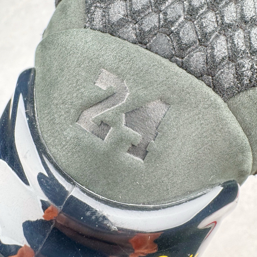 图片[11]-＃S2纯原 NK Zoom Kobe 4 \\\”Black Mamba\\\” 科比四代 黑曼巴 FQ3544-001 Zoom Turbo气垫➕后掌EVA缓震 实战配置直接拉满 原楦纸板开发 鞋身流线型、后跟塑形 区分土肥圆 原档数据3D打印 鞋面细节匹配原版 全身鞋材卡料色独家定制 唯一正确喷漆 SWOOSH NK专利Flyknit飞线科技 给予鞋身足够抗扭矩力 真实底模最大48.5 实战利器 专供海外市场 尺码：40 40.5 41 42 42.5 43 44 44.5 45 46 47.5 48.5 （脚宽、脚胖 建议买大半码）-选品中心