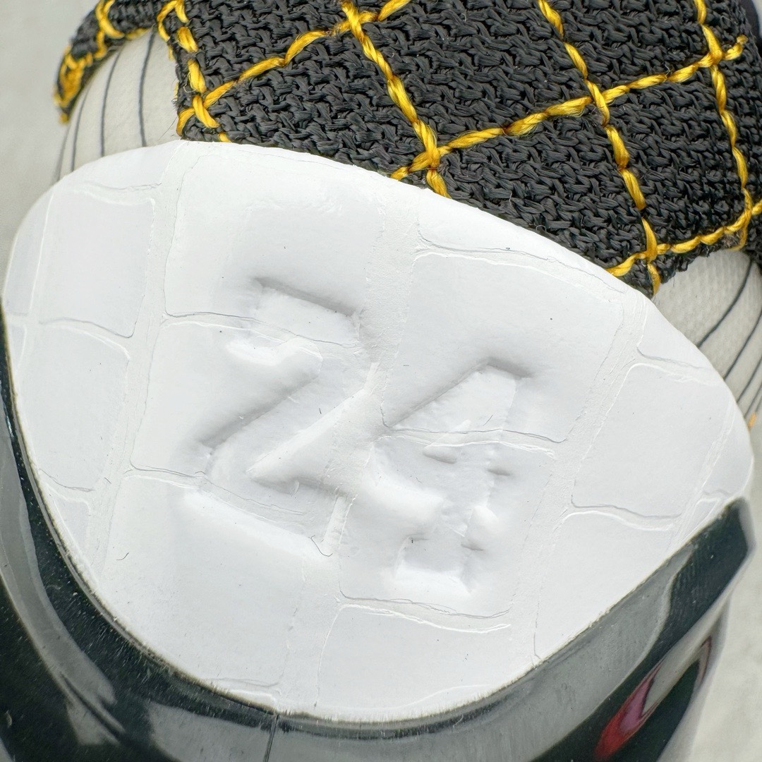 图片[15]-＃S2纯原 NK Zoom Kobe 4 Protro 科比四代 季后赛 AV6339-101 原厂高压 Zoom Turbo气垫➕后掌EVA缓震 实战配置直接拉满 原楦纸板开发 鞋身流线型、后跟塑形 区分土肥圆 原档数据3D打印 鞋面细节匹配原版 全身鞋材卡料色独家定制 唯一正确喷漆 SWOOSH NK专利Flyknit飞线科技 给予鞋身足够抗扭矩力 真实底模最大48.5 实战利器 专供海外市场 尺码：40 40.5 41 42 42.5 43 44 44.5 45 46 47.5 48.5 （脚宽、脚胖 建议买大半码）-选品中心
