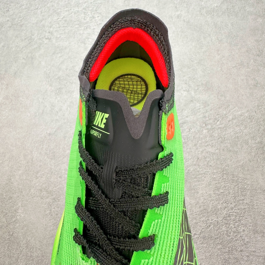 图片[5]-💰130 ＃福利特价‼NK ZoomX Vaporfly Next% 破2马拉松跑鞋 细节整体升级 这款next%和上一款4%的鞋最大区的别于在鞋面面料 鞋面使用了全新 Vaporweave 科技 这种类似蝉翼的材质相比 Flyknit 更加轻薄透气 非对称的鞋带系统和泡棉护垫的加入令舒适度更高 鞋头辅以超大的 Swoosh 点缀 再配上流线型外观设计 时尚感十足 货号：DZ4779-304 SIZE：36 36.5 37.5 38 38.5 39 40 40.5 41 42 42.5 43 44 44.5 45 编码：Bby2936000-运动鞋