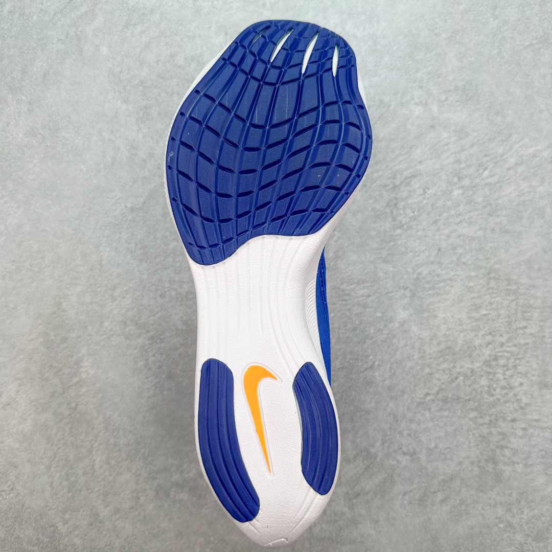 图片[9]-💰130 ＃福利特价‼NK ZoomX Vaporfly Next% 破2马拉松跑鞋 细节整体升级 这款next%和上一款4%的鞋最大区的别于在鞋面面料 鞋面使用了全新 Vaporweave 科技 这种类似蝉翼的材质相比 Flyknit 更加轻薄透气 非对称的鞋带系统和泡棉护垫的加入令舒适度更高 鞋头辅以超大的 Swoosh 点缀 再配上流线型外观设计 时尚感十足 货号：DZ4779-304 SIZE：36 36.5 37.5 38 38.5 39 40 40.5 41 42 42.5 43 44 44.5 45 编码：Bby2936000-运动鞋