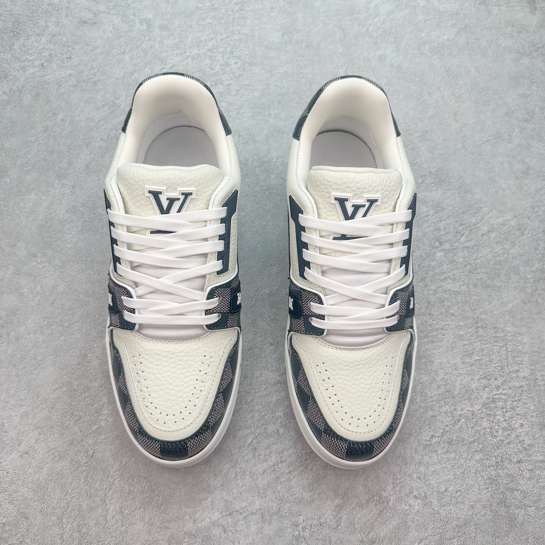 图片[2]-💰440 Louis Vuitton Trainer lv时装走秀运动鞋 高尔夫系列 全网最全配色更新最快 最成熟的做工稳定的品控  完美鞋型超高的清洁度 零毛边线头瑕疵 全套原楦原纸版原鞋开模 全网最具灵魂的版型 正确原装黄色鞋盒 正确中底印花 鞋面印花3D高频深度立体 全鞋电脑针车 紧密相连 针距密度一致 环保乳胶注塑鞋垫 厚度脚感还原原版 皮面裁剪部位 统一油边封口工艺 原装橡胶大底含胶量大底组合零偏差 专柜全套包装 防尘袋 说明书 质保卡 男女鞋 尺码：35 36 37 38 39 40 41 42 43 44 45 编码：Fby5936010-运动鞋