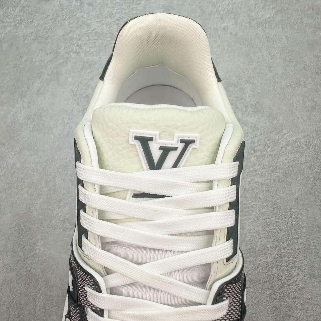 图片[5]-💰440 Louis Vuitton Trainer lv时装走秀运动鞋 高尔夫系列 全网最全配色更新最快 最成熟的做工稳定的品控  完美鞋型超高的清洁度 零毛边线头瑕疵 全套原楦原纸版原鞋开模 全网最具灵魂的版型 正确原装黄色鞋盒 正确中底印花 鞋面印花3D高频深度立体 全鞋电脑针车 紧密相连 针距密度一致 环保乳胶注塑鞋垫 厚度脚感还原原版 皮面裁剪部位 统一油边封口工艺 原装橡胶大底含胶量大底组合零偏差 专柜全套包装 防尘袋 说明书 质保卡 男女鞋 尺码：35 36 37 38 39 40 41 42 43 44 45 编码：Fby5936010-运动鞋