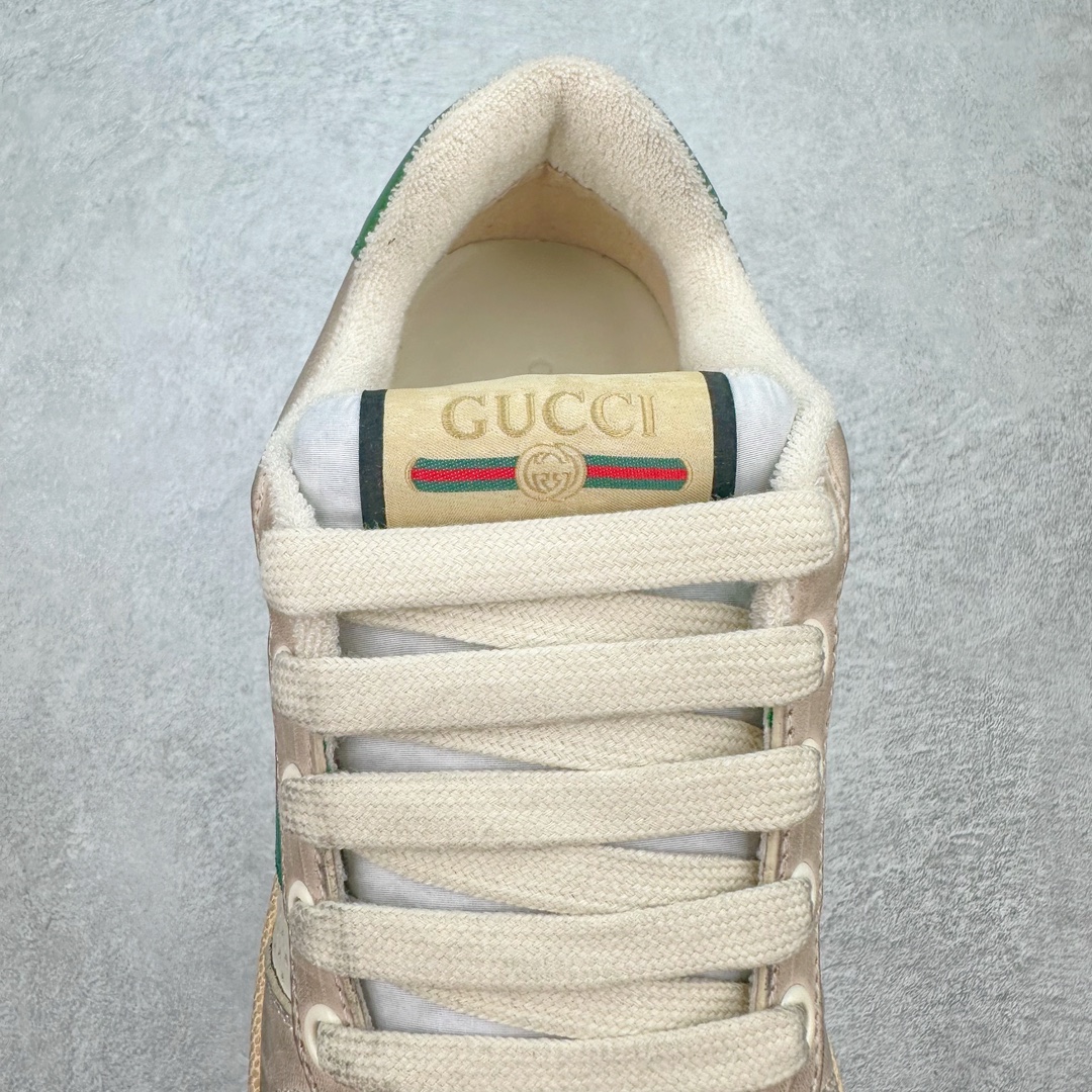 图片[5]-💰290 ＃纯原福利‼Gucci Screener sneaker 古驰双G小脏鞋系列复古怀旧校园风低帮板鞋 全套原楦原纸版原鞋开模 全网最具灵魂的版型 鞋头上翘1.6CM 后跟自然弧度内收 双G珐琅 条纹清晰 原厂五金带3M反光 原装意大利进口里外全皮 纯手工水洗做旧处理 侧面条纹饰带 原厂定制 零串色零起毛 大底防滑网格由里到外大小逐渐递减 原厂数据电绣 清晰立体 多边形闪钻大小一致带光泽 全鞋电脑针车 紧密相连 针距密度一致 环保乳胶注塑鞋垫 厚度脚感还原原版 皮面裁剪部位 统一油边封口工艺 大底组合零偏差 挑战各种艺术家 右脚鞋侧嵌入NFC防伪芯片装置＋鞋盒标二唯码扫描 秒进官网 专柜全套包装 防尘袋 说明书 质保卡 购物袋 Size：35 36 37 38 39 40 41 42 43 44 45 编码：yby3936060-运动鞋