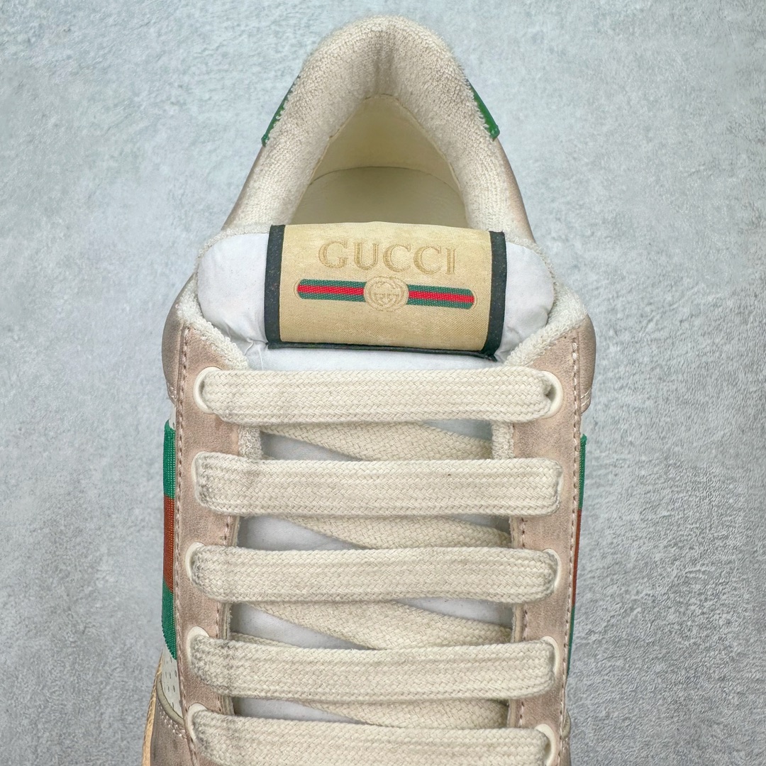 图片[5]-💰290 ＃纯原福利‼Gucci Screener sneaker 古驰双G小脏鞋系列复古怀旧校园风低帮板鞋 全套原楦原纸版原鞋开模 全网最具灵魂的版型 鞋头上翘1.6CM 后跟自然弧度内收 双G珐琅 条纹清晰 原厂五金带3M反光 原装意大利进口里外全皮 纯手工水洗做旧处理 侧面条纹饰带 原厂定制 零串色零起毛 大底防滑网格由里到外大小逐渐递减 原厂数据电绣 清晰立体 多边形闪钻大小一致带光泽 全鞋电脑针车 紧密相连 针距密度一致 环保乳胶注塑鞋垫 厚度脚感还原原版 皮面裁剪部位 统一油边封口工艺 大底组合零偏差 挑战各种艺术家 右脚鞋侧嵌入NFC防伪芯片装置＋鞋盒标二唯码扫描 秒进官网 专柜全套包装 防尘袋 说明书 质保卡 购物袋 Size：35 36 37 38 39 40 41 42 43 44 45 编码：yby3936060-运动鞋