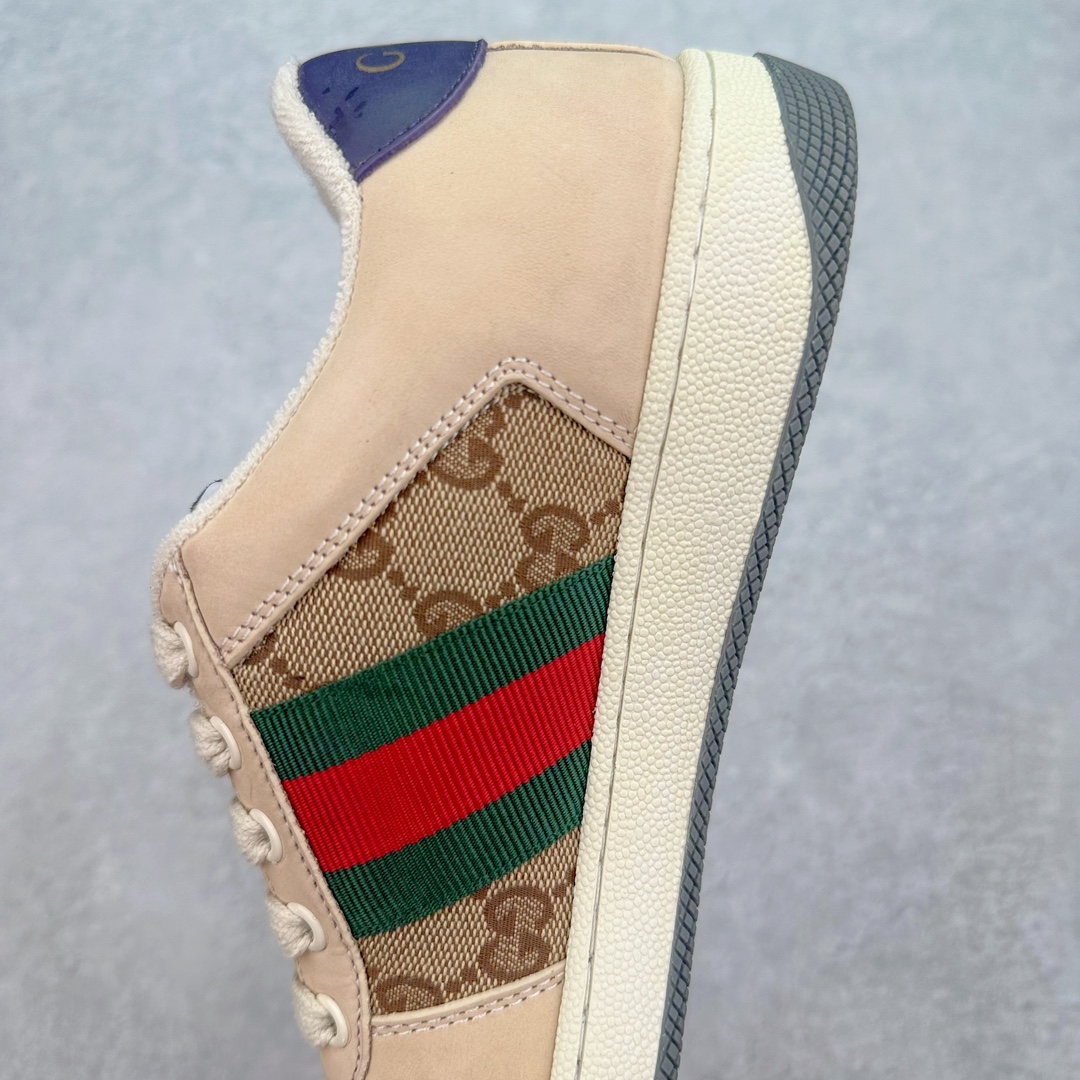 图片[7]-💰290 ＃纯原福利‼Gucci Screener sneaker 古驰双G小脏鞋系列复古怀旧校园风低帮板鞋 全套原楦原纸版原鞋开模 全网最具灵魂的版型 鞋头上翘1.6CM 后跟自然弧度内收 双G珐琅 条纹清晰 原厂五金带3M反光 原装意大利进口里外全皮 纯手工水洗做旧处理 侧面条纹饰带 原厂定制 零串色零起毛 大底防滑网格由里到外大小逐渐递减 原厂数据电绣 清晰立体 多边形闪钻大小一致带光泽 全鞋电脑针车 紧密相连 针距密度一致 环保乳胶注塑鞋垫 厚度脚感还原原版 皮面裁剪部位 统一油边封口工艺 大底组合零偏差 挑战各种艺术家 右脚鞋侧嵌入NFC防伪芯片装置＋鞋盒标二唯码扫描 秒进官网 专柜全套包装 防尘袋 说明书 质保卡 购物袋 Size：35 36 37 38 39 40 41 42 43 44 45 编码：yby3936060-运动鞋