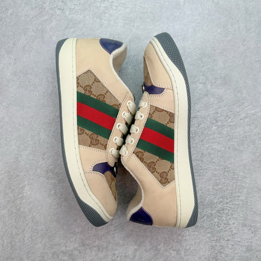 图片[3]-💰290 ＃纯原福利‼Gucci Screener sneaker 古驰双G小脏鞋系列复古怀旧校园风低帮板鞋 全套原楦原纸版原鞋开模 全网最具灵魂的版型 鞋头上翘1.6CM 后跟自然弧度内收 双G珐琅 条纹清晰 原厂五金带3M反光 原装意大利进口里外全皮 纯手工水洗做旧处理 侧面条纹饰带 原厂定制 零串色零起毛 大底防滑网格由里到外大小逐渐递减 原厂数据电绣 清晰立体 多边形闪钻大小一致带光泽 全鞋电脑针车 紧密相连 针距密度一致 环保乳胶注塑鞋垫 厚度脚感还原原版 皮面裁剪部位 统一油边封口工艺 大底组合零偏差 挑战各种艺术家 右脚鞋侧嵌入NFC防伪芯片装置＋鞋盒标二唯码扫描 秒进官网 专柜全套包装 防尘袋 说明书 质保卡 购物袋 Size：35 36 37 38 39 40 41 42 43 44 45 编码：yby3936060-运动鞋