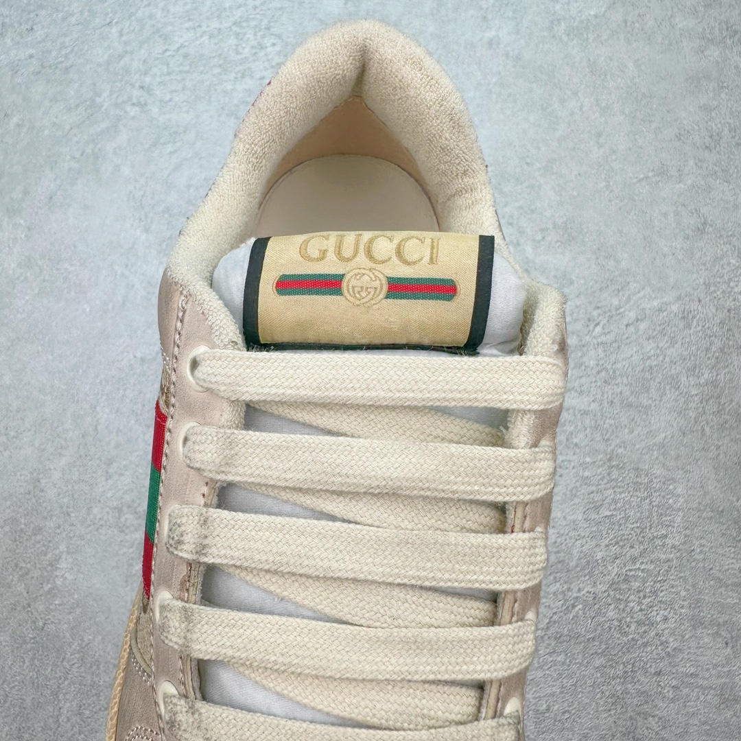 图片[5]-💰290 ＃纯原福利‼Gucci Screener sneaker 古驰双G小脏鞋系列复古怀旧校园风低帮板鞋 全套原楦原纸版原鞋开模 全网最具灵魂的版型 鞋头上翘1.6CM 后跟自然弧度内收 双G珐琅 条纹清晰 原厂五金带3M反光 原装意大利进口里外全皮 纯手工水洗做旧处理 侧面条纹饰带 原厂定制 零串色零起毛 大底防滑网格由里到外大小逐渐递减 原厂数据电绣 清晰立体 多边形闪钻大小一致带光泽 全鞋电脑针车 紧密相连 针距密度一致 环保乳胶注塑鞋垫 厚度脚感还原原版 皮面裁剪部位 统一油边封口工艺 大底组合零偏差 挑战各种艺术家 右脚鞋侧嵌入NFC防伪芯片装置＋鞋盒标二唯码扫描 秒进官网 专柜全套包装 防尘袋 说明书 质保卡 购物袋 Size：35 36 37 38 39 40 41 42 43 44 45 编码：yby3936060-运动鞋