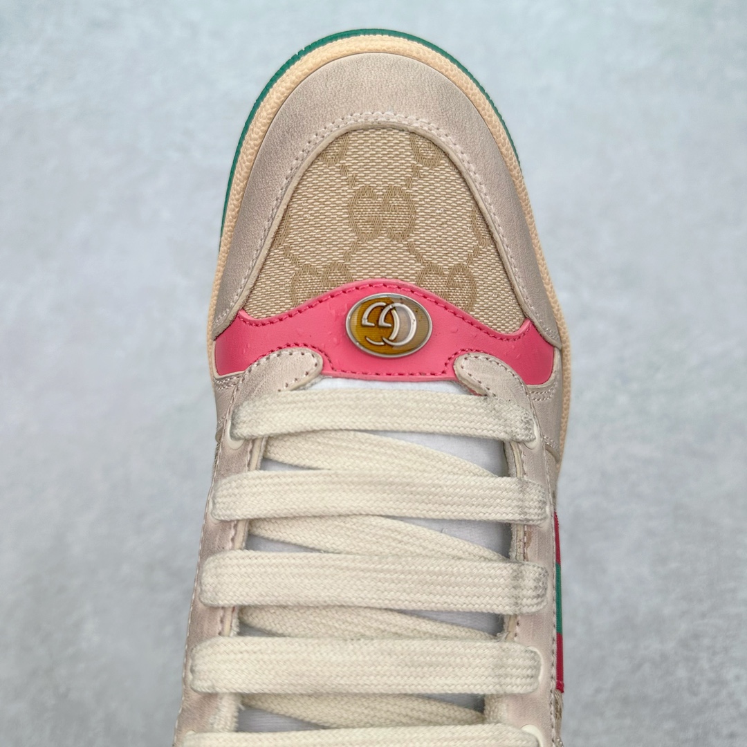 图片[4]-💰290 ＃纯原福利‼Gucci Screener sneaker 古驰双G小脏鞋系列复古怀旧校园风低帮板鞋 全套原楦原纸版原鞋开模 全网最具灵魂的版型 鞋头上翘1.6CM 后跟自然弧度内收 双G珐琅 条纹清晰 原厂五金带3M反光 原装意大利进口里外全皮 纯手工水洗做旧处理 侧面条纹饰带 原厂定制 零串色零起毛 大底防滑网格由里到外大小逐渐递减 原厂数据电绣 清晰立体 多边形闪钻大小一致带光泽 全鞋电脑针车 紧密相连 针距密度一致 环保乳胶注塑鞋垫 厚度脚感还原原版 皮面裁剪部位 统一油边封口工艺 大底组合零偏差 挑战各种艺术家 右脚鞋侧嵌入NFC防伪芯片装置＋鞋盒标二唯码扫描 秒进官网 专柜全套包装 防尘袋 说明书 质保卡 购物袋 Size：35 36 37 38 39 40 41 42 43 44 45 编码：yby3936060-运动鞋