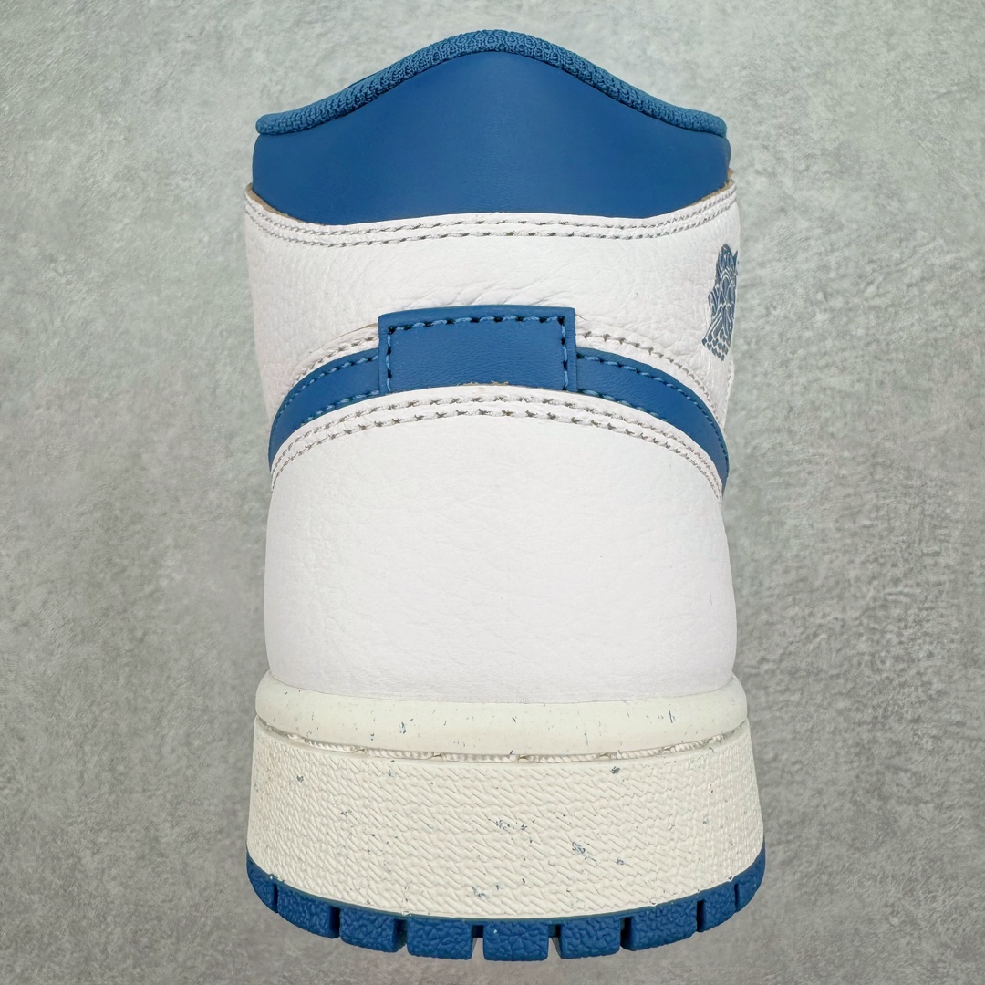 图片[8]-💰230 ＃DT纯原 Air Jordan AJ1 Mid 中帮 白蓝 FN5215-141 终端优势供应 市面中低帮最具代表性版本没有之一 口碑大厂出品 品控大底版型不断改良更新 全套原纸板楦头开发 确保原汁原味 完美呈现版型 完美零毛边处理 原厂内置全掌气垫 价格定位良心 平台专用代工流水线出品 一眼公司既视感 拿到手的一瞬间就与众不同 碾压市面所有版本 全部原鞋开发 每一个配色都会采购原鞋确认细节 打破市面看图做货无好货之说 SIZE：35.5 36 36.5 37.5 38 38.5 39 40 40.5 41 42 42.5 43 44 44.5 45 46 编码：by3936000-运动鞋