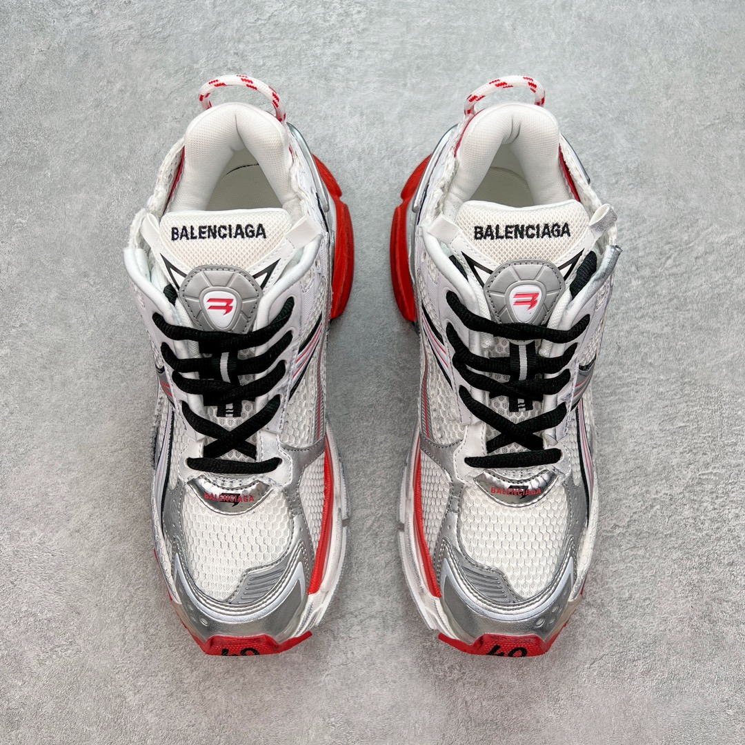 图片[2]-💰460 ＃VG零售版 BALENCIAGA Runner Sneaker 巴黎世家七代慢跑系列低帮复古野跑潮流运动鞋老爹鞋 尼龙和网布材质 磨损效果 鞋头边缘印有尺码 背面浮印尺码 外侧印有跑者徽标 鞋舌刺绣 Balenciaga 品牌标识 鞋跟背面 Balenciaga品牌标识 材质采用65%聚氨酯、35%聚酯纤维 全新 Runner 鞋型轮廓借鉴于 2000 年初的复古线条 搭载大网眼面料制成鞋面基础，由粉色、白色尼龍与橡胶质地覆盖鞋面诠释线条感 当中透过几道手缝线与折损痕更是精准的掌握历经时间淬炼的破旧痕迹 延续其手法至鞋领、鞋跟、鞋带、中底等部分均饰有破损及脏污之貌 尤其是鞋领处与鞋带孔眼条更是采用不规则做旧技术将内容物泡棉随机露出 尺码：35 36 37 38 39 40 41 42 43 44 45 46 编码：by5936030-运动鞋