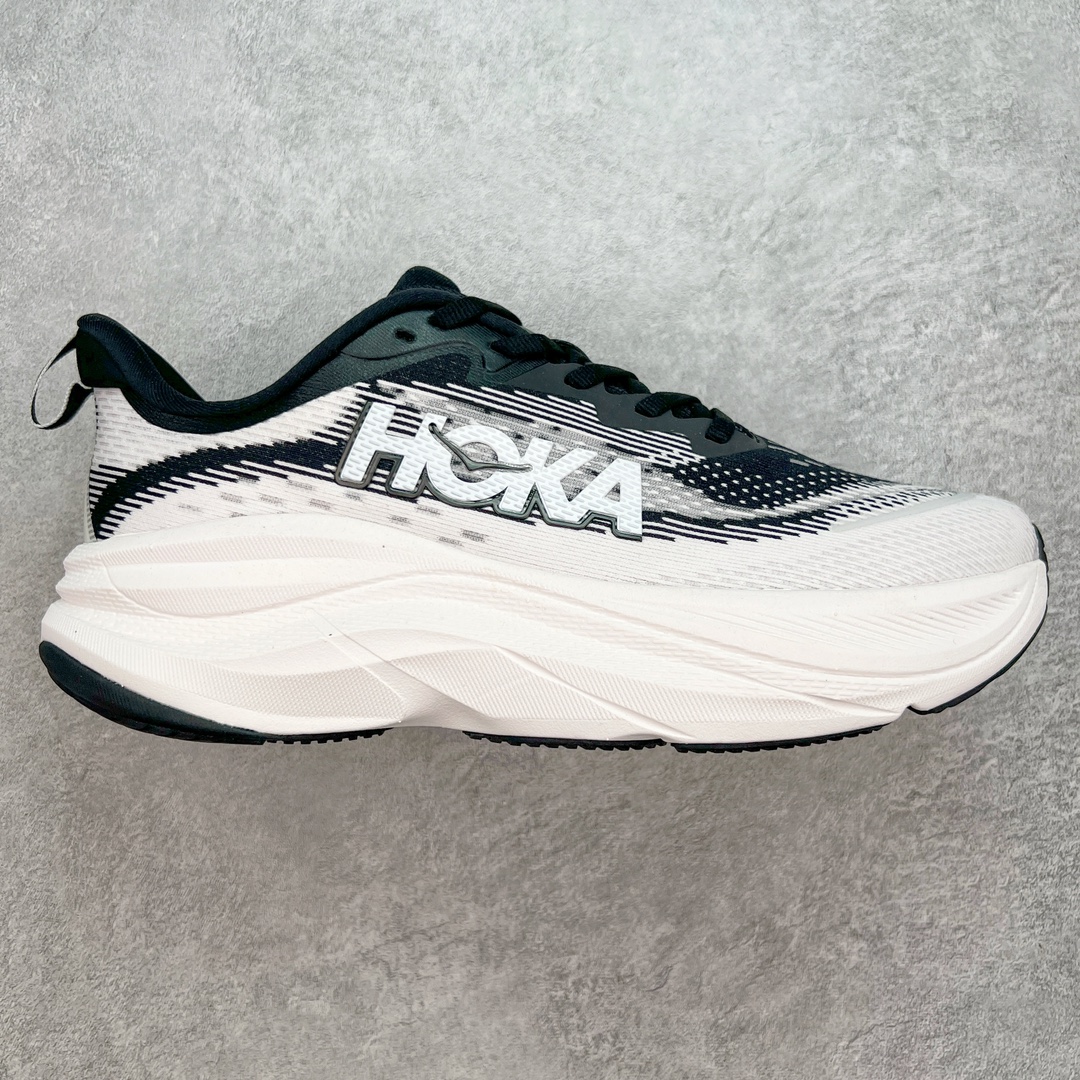 ＃HK纯原 HOKA ONE ONE SKY FLOW 低帮舒适百搭防滑耐磨低帮休闲跑步鞋男女同款 始终致力于为所有跑者提供更新、更好的跑步装备 相比常规跑鞋 HOKA ONE ONE特别研发使用性能独特的几何形跑鞋中底 此种鞋底更厚、更高、回弹性也更好 除了卓越的缓冲性能 它还能为各种阶段的跑者带来更具动感、更加稳定的跑步体验 HOKA One One从设计之初就清楚意识到 要保证跑者步幅的均匀一致 双脚自然而然的运动至关重要 尺码：36 36.5 37.5 38 38.5 39 40 40.5 41 42 42.5 43 44 44.5 45-选品中心