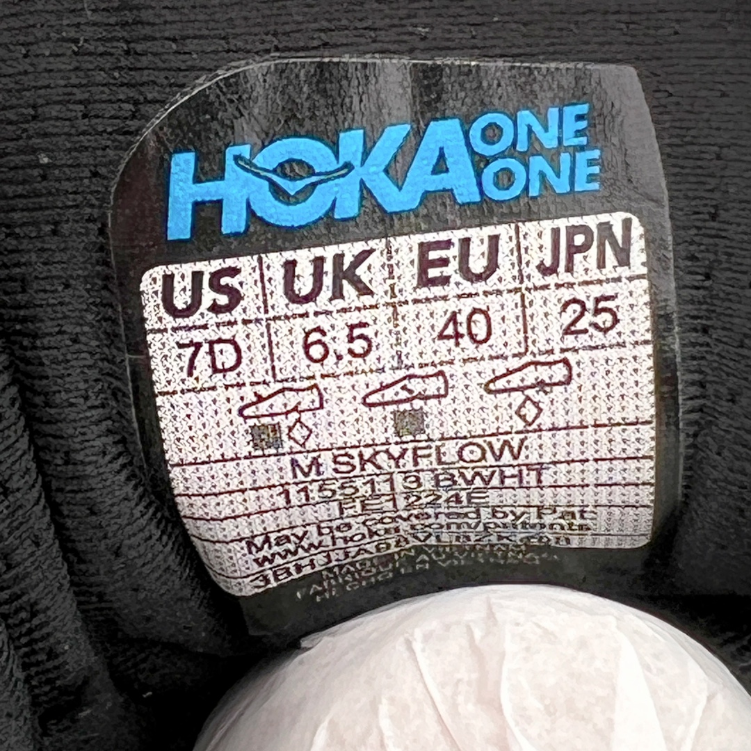 图片[11]-＃HK纯原 HOKA ONE ONE SKY FLOW 低帮舒适百搭防滑耐磨低帮休闲跑步鞋男女同款 始终致力于为所有跑者提供更新、更好的跑步装备 相比常规跑鞋 HOKA ONE ONE特别研发使用性能独特的几何形跑鞋中底 此种鞋底更厚、更高、回弹性也更好 除了卓越的缓冲性能 它还能为各种阶段的跑者带来更具动感、更加稳定的跑步体验 HOKA One One从设计之初就清楚意识到 要保证跑者步幅的均匀一致 双脚自然而然的运动至关重要 尺码：36 36.5 37.5 38 38.5 39 40 40.5 41 42 42.5 43 44 44.5 45-选品中心