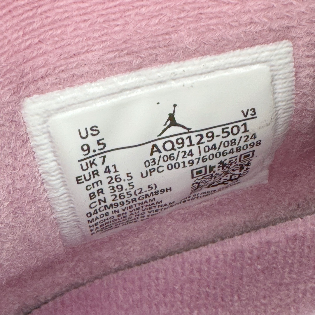 图片[11]-＃DT/R1纯原 Air Jordan AJ4 WMNS \\\”Orchid\\\” 猛男粉 AQ9129-501 原鞋开发原楦原纸板同源开发 完美呈现乔4的版型 内侧正确双色网格 还原细节 原厂皮料 正确气垫颜色 正确网格工艺 正确拉帮工艺 全鞋原装材料制作 原档案原模具打造 支持全方位与正品对比 尺码：40 40.5 41 42 42.5 43 44 44.5 45 46 47.5 48.5-选品中心