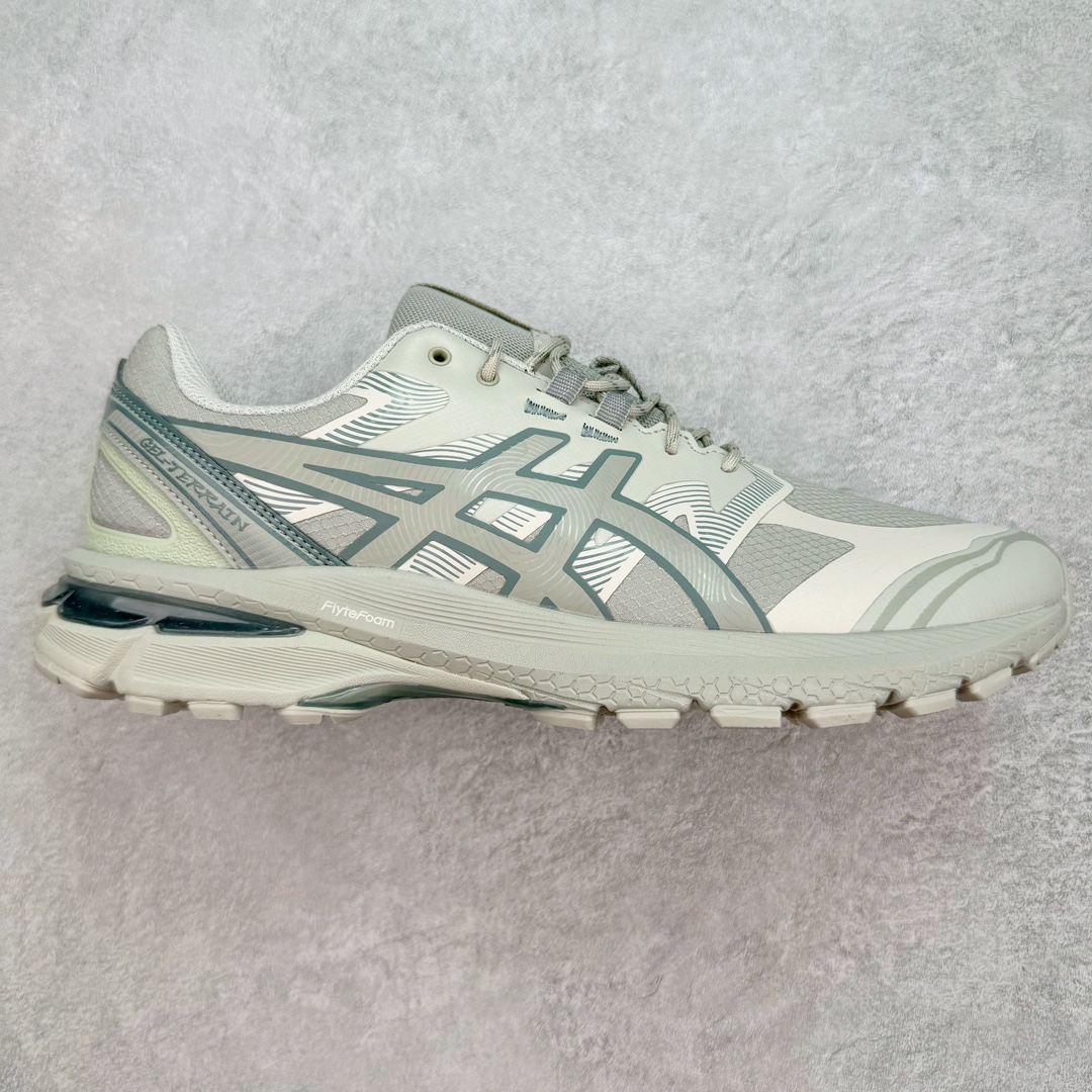 💰200 ＃HK纯原 Asics Gel-Terrain 亚瑟士复古街头时尚运动减震耐磨透气低帮越野跑步鞋 复古经典的鞋面设计 灵感来自ASICS 90年代的经典越野跑系列 鞋身无缝设计元素 巧妙呈现户外机能感 FLYTEFOAM中底与GEL缓震科技加持 集轻量与动感于一身 融合复古美学与现代材料质感 舒适有型 带你潮流开「野」尺码：40 40.5 41.5 42 42.5 43.5 44 44.5 45 编码：by2936070-运动鞋