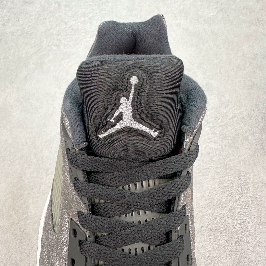 图片[5]-💰240 Air Jordan AJ5 Low 灰迷彩 819951-003 国内头层皮料订染 用料绝不含糊 工艺方面大到整体鞋型 漏斗收腰 底线拉帮 LOGO立体 小到针眼排布 载片对称  鞋标规范 鞋垫背胶 中底可视气垫 半透明水晶大底等等 Size：36 36.5 37 37.5 38 38.5 39 40 40.5 41 42 42.5 43 44 44.5 45 46 47.5 编码：Bby3936010-运动鞋