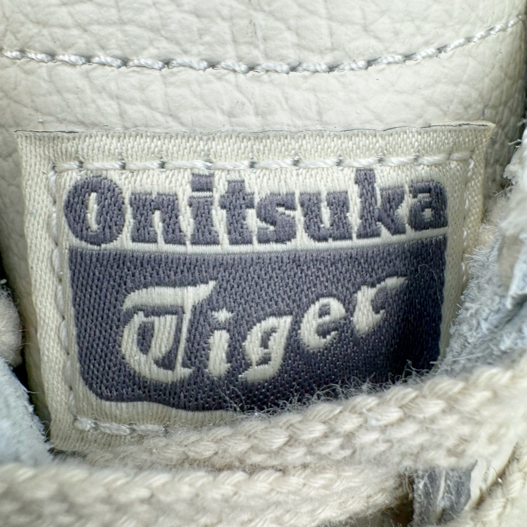 图片[13]-💰200 ＃MOK Asics Onitsuka Tiger MEXICO 66 亚瑟士鬼冢虎复古经典板鞋 市场最强版本 每个配色均购入原鞋校对 真正原厂头层牛皮 如假包赔 纹路、色泽、皮心颜色 质感百分百还原 海外订单工厂出品 超成熟稳定的做工品控 原装全套纸板楦头开发 原汁原味 完美呈现版型 私模正确鞋底咬花纹路 一比一鞋头弧度高度鞋身弧度 绝不口嗨 细节品控鞋型随意秒杀市面 原档咬花纹路私模大底 一个单元有六个三角形 总体形拼接呈现花瓣状 官方四联吊牌 原装Ortholite轻量化鞋垫 原盒原配 质保卡 说明书 钢印防尘纸  纸板中底带钢印 乳胶组合鞋垫 支持全方位的对比专柜 产品从款式颜色造型上体现出追求舒适和细节的完美 鞋类更是推崇手工制作的严谨与完美 融舒适性与可穿性的设计风格 注重细节的完美和别致魅力 既保持稳重 又不失轻松的时尚感 尺码：35 36 37 37.5 38 39 39.5 40 40.5 41.5 42 42.5 43.5 44 45 46 编码：by2936070-运动鞋