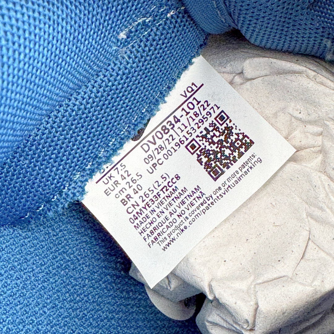 图片[18]-＃YC纯原福利 NK Dunk Low 黑曜石 刺子绣牛仔蓝 DV0834-101 定制系列天花板 无原鞋不开发 全系列得物原鞋一比一校对开发 配色持续更新中 终端对接 优势输出 全套原厂楦头原纸板数据档案倾力打造 原汁原味莞产 极致还原 圈内最强针车工艺 高端零售指定版 广东原厂配套原盒原标 鞋盒分三个尺码段 原厂冲刀 超高清洁度 全鞋零毛边皮料切割 采用原厂百宏鞋带以及原厂百宏织唛舌标 内标可供原厂几率过验 进口原装条纹中底布 四线拉帮白色点胶 原厂拉帮手法遵循公司 原厂电绣 极致还原 尺码：35.5 36 36.5 37.5 38 38.5 39 40 40.5 41 42 42.5 43 44 44.5 45 46 47.5-选品中心