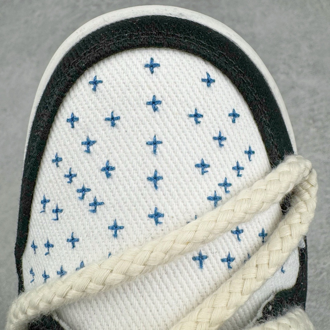 图片[10]-＃YC纯原福利 NK Dunk Low 资深玩家刺子绣 黑白蓝 DV0834-101 定制系列天花板 无原鞋不开发 全系列得物原鞋一比一校对开发 配色持续更新中 终端对接 优势输出 全套原厂楦头原纸板数据档案倾力打造 原汁原味莞产 极致还原 圈内最强针车工艺 高端零售指定版 广东原厂配套原盒原标 鞋盒分三个尺码段 原厂冲刀 超高清洁度 全鞋零毛边皮料切割 采用原厂百宏鞋带以及原厂百宏织唛舌标 内标可供原厂几率过验 进口原装条纹中底布 四线拉帮白色点胶 原厂拉帮手法遵循公司 原厂电绣 极致还原 尺码：35.5 36 36.5 37.5 38 38.5 39 40 40.5 41 42 42.5 43 44 44.5 45 46 47.5-选品中心