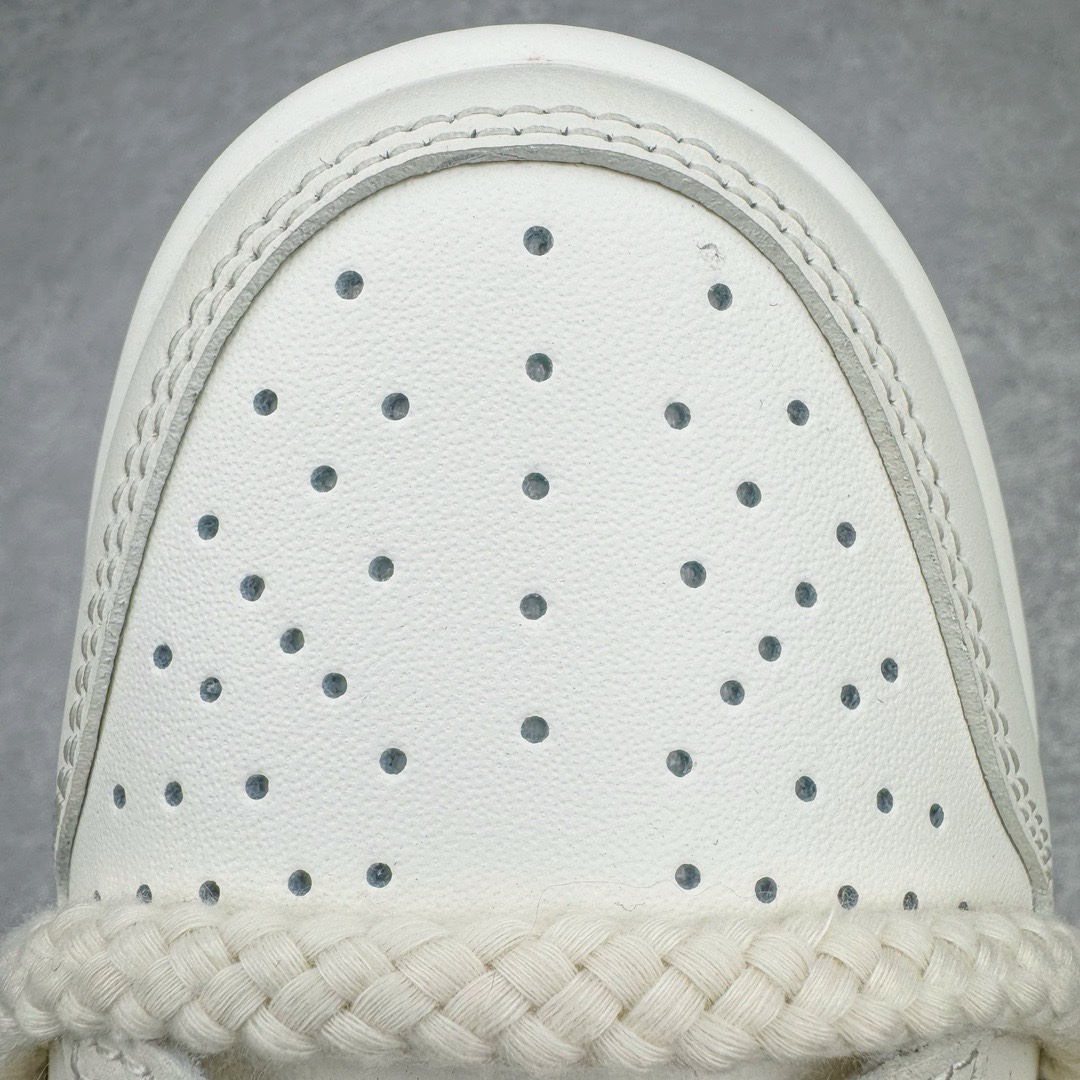 图片[13]-＃YC纯原福利 NK Dunk Low 豆乳熊仔 美拉德 棕米 DD1873-200 定制系列天花板 无原鞋不开发 全系列得物原鞋一比一校对开发 配色持续更新中 终端对接 优势输出 全套原厂楦头原纸板数据档案倾力打造 原汁原味莞产 极致还原 圈内最强针车工艺 高端零售指定版 广东原厂配套原盒原标 鞋盒分三个尺码段 原厂冲刀 超高清洁度 全鞋零毛边皮料切割 采用原厂百宏鞋带以及原厂百宏织唛舌标 内标可供原厂几率过验 进口原装条纹中底布 四线拉帮白色点胶 原厂拉帮手法遵循公司 原厂电绣 极致还原 尺码：35.5 36 36.5 37.5 38 38.5 39 40 40.5 41 42 42.5 43 44 44.5 45 46-选品中心