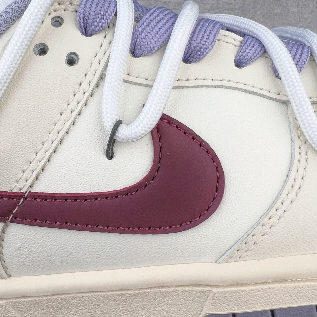 图片[11]-＃YC纯原福利 NK Dunk Low 树莓白巧克力 DD1503-500 定制系列天花板 无原鞋不开发 全系列得物原鞋一比一校对开发 配色持续更新中 终端对接 优势输出 全套原厂楦头原纸板数据档案倾力打造 原汁原味莞产 极致还原 圈内最强针车工艺 高端零售指定版 广东原厂配套原盒原标 鞋盒分三个尺码段 原厂冲刀 超高清洁度 全鞋零毛边皮料切割 采用原厂百宏鞋带以及原厂百宏织唛舌标 内标可供原厂几率过验 进口原装条纹中底布 四线拉帮白色点胶 原厂拉帮手法遵循公司 原厂电绣 极致还原 尺码：35.5 36 36.5 37.5 38 38.5 39 40 40.5 41 42 42.5 43 44 44.5 45 46-选品中心