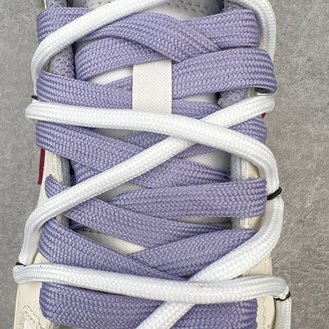 图片[14]-＃YC纯原福利 NK Dunk Low 树莓白巧克力 DD1503-500 定制系列天花板 无原鞋不开发 全系列得物原鞋一比一校对开发 配色持续更新中 终端对接 优势输出 全套原厂楦头原纸板数据档案倾力打造 原汁原味莞产 极致还原 圈内最强针车工艺 高端零售指定版 广东原厂配套原盒原标 鞋盒分三个尺码段 原厂冲刀 超高清洁度 全鞋零毛边皮料切割 采用原厂百宏鞋带以及原厂百宏织唛舌标 内标可供原厂几率过验 进口原装条纹中底布 四线拉帮白色点胶 原厂拉帮手法遵循公司 原厂电绣 极致还原 尺码：35.5 36 36.5 37.5 38 38.5 39 40 40.5 41 42 42.5 43 44 44.5 45 46-选品中心