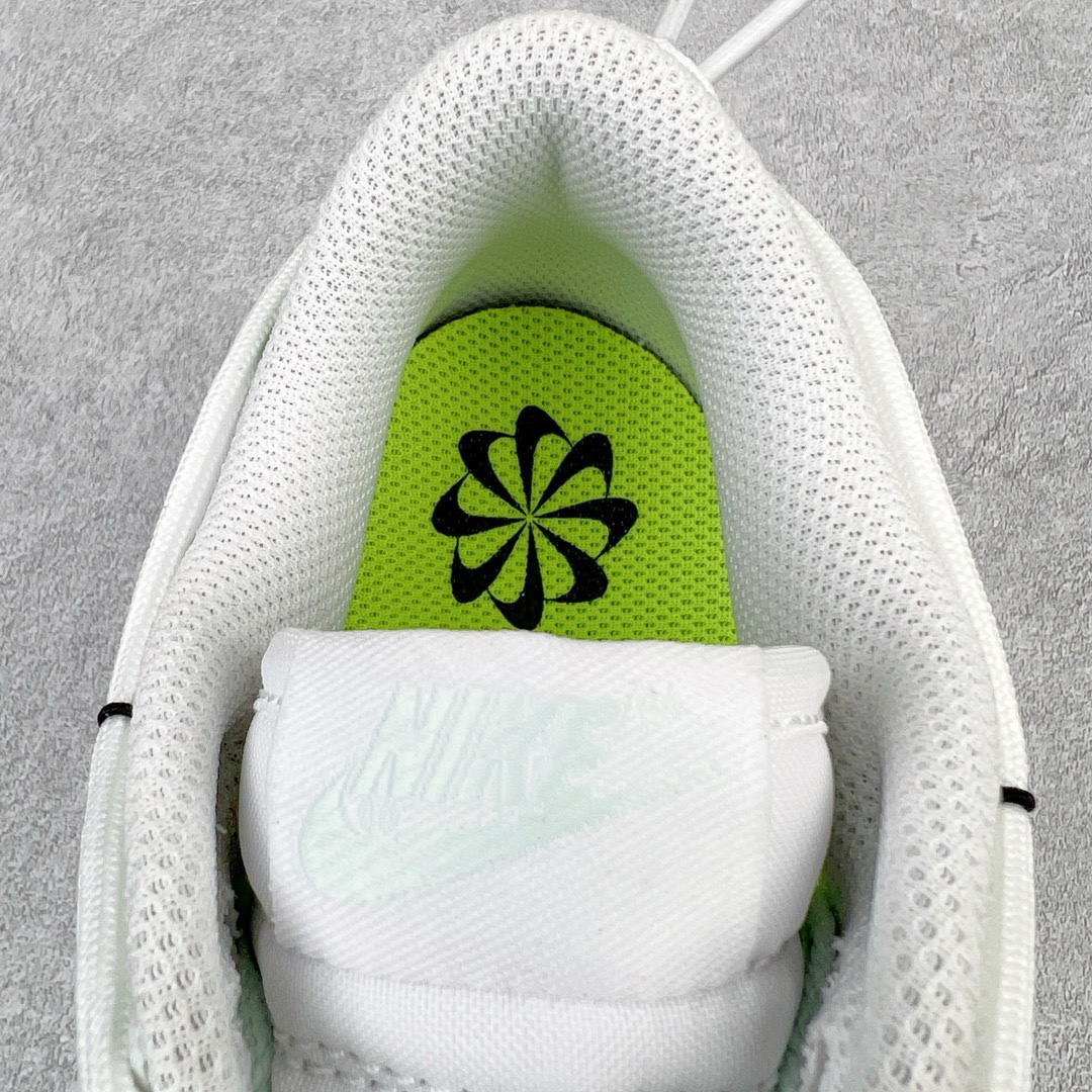 图片[15]-＃YC纯原福利 NK Dunk Low 解构 青提奶绿 DN1431-102 定制系列天花板 无原鞋不开发 全系列得物原鞋一比一校对开发 配色持续更新中 终端对接 优势输出 全套原厂楦头原纸板数据档案倾力打造 原汁原味莞产 极致还原 圈内最强针车工艺 高端零售指定版 广东原厂配套原盒原标 鞋盒分三个尺码段 原厂冲刀 超高清洁度 全鞋零毛边皮料切割 采用原厂百宏鞋带以及原厂百宏织唛舌标 内标可供原厂几率过验 进口原装条纹中底布 四线拉帮白色点胶 原厂拉帮手法遵循公司 原厂电绣 极致还原 尺码：35.5 36 36.5 37.5 38 38.5 39 40 40.5 41 42 42.5 43 44-选品中心