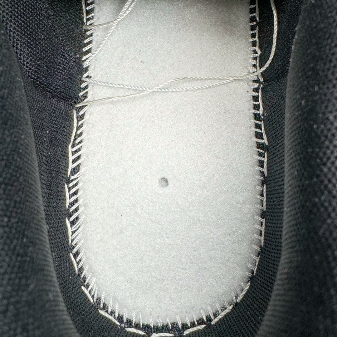 图片[17]-＃YC纯原福利 NK Dunk Low 焦糖 三分甜 DD1391-100 定制系列天花板 无原鞋不开发 全系列得物原鞋一比一校对开发 配色持续更新中 终端对接 优势输出 全套原厂楦头原纸板数据档案倾力打造 原汁原味莞产 极致还原 圈内最强针车工艺 高端零售指定版 广东原厂配套原盒原标 鞋盒分三个尺码段 原厂冲刀 超高清洁度 全鞋零毛边皮料切割 采用原厂百宏鞋带以及原厂百宏织唛舌标 内标可供原厂几率过验 进口原装条纹中底布 四线拉帮白色点胶 原厂拉帮手法遵循公司 原厂电绣 极致还原 尺码：35.5 36 36.5 37.5 38 38.5 39 40 40.5 41 42 42.5 43 44 44.5 45 46-选品中心