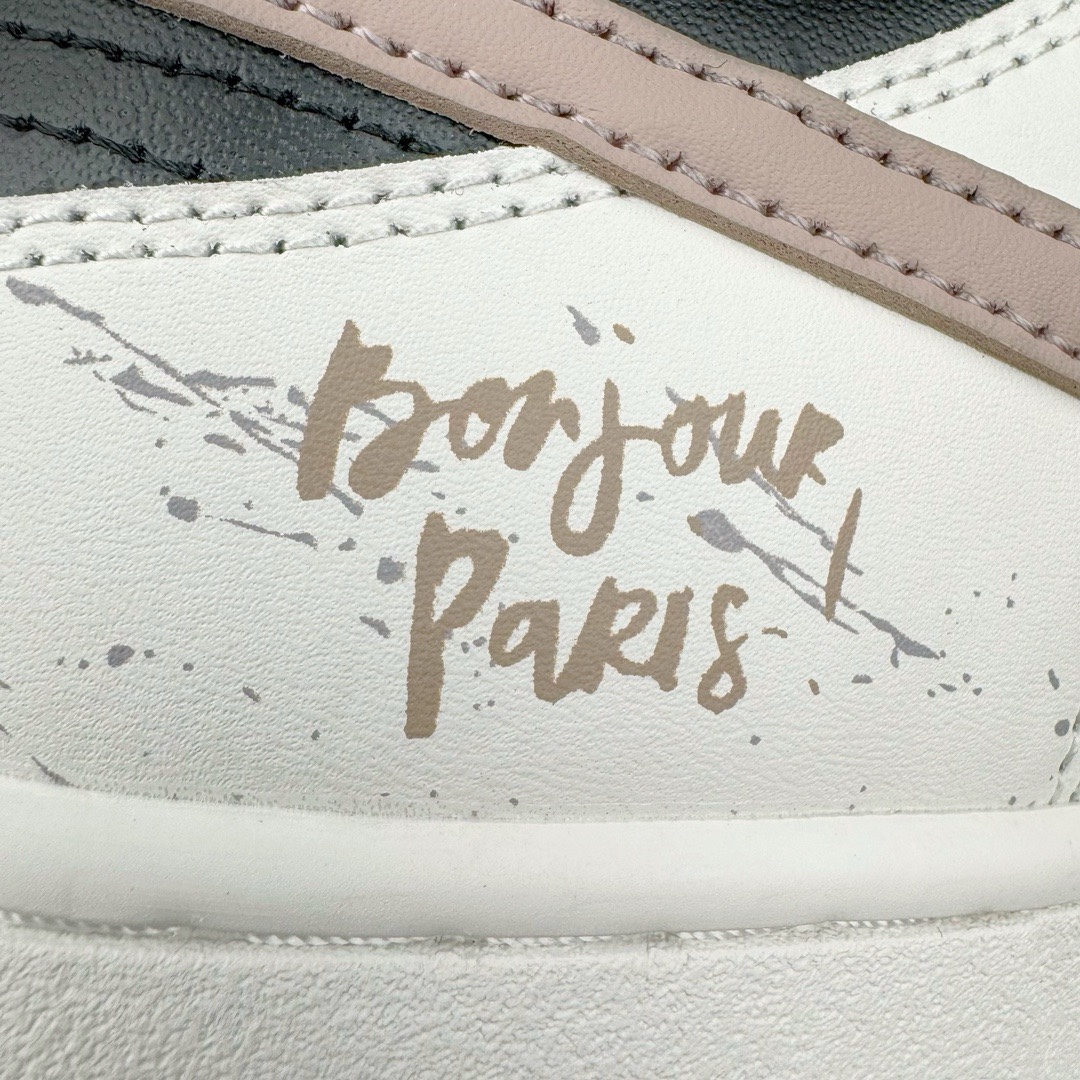 图片[11]-＃YC纯原福利 NK Dunk Low 焦糖 三分甜 DD1391-100 定制系列天花板 无原鞋不开发 全系列得物原鞋一比一校对开发 配色持续更新中 终端对接 优势输出 全套原厂楦头原纸板数据档案倾力打造 原汁原味莞产 极致还原 圈内最强针车工艺 高端零售指定版 广东原厂配套原盒原标 鞋盒分三个尺码段 原厂冲刀 超高清洁度 全鞋零毛边皮料切割 采用原厂百宏鞋带以及原厂百宏织唛舌标 内标可供原厂几率过验 进口原装条纹中底布 四线拉帮白色点胶 原厂拉帮手法遵循公司 原厂电绣 极致还原 尺码：35.5 36 36.5 37.5 38 38.5 39 40 40.5 41 42 42.5 43 44 44.5 45 46-选品中心