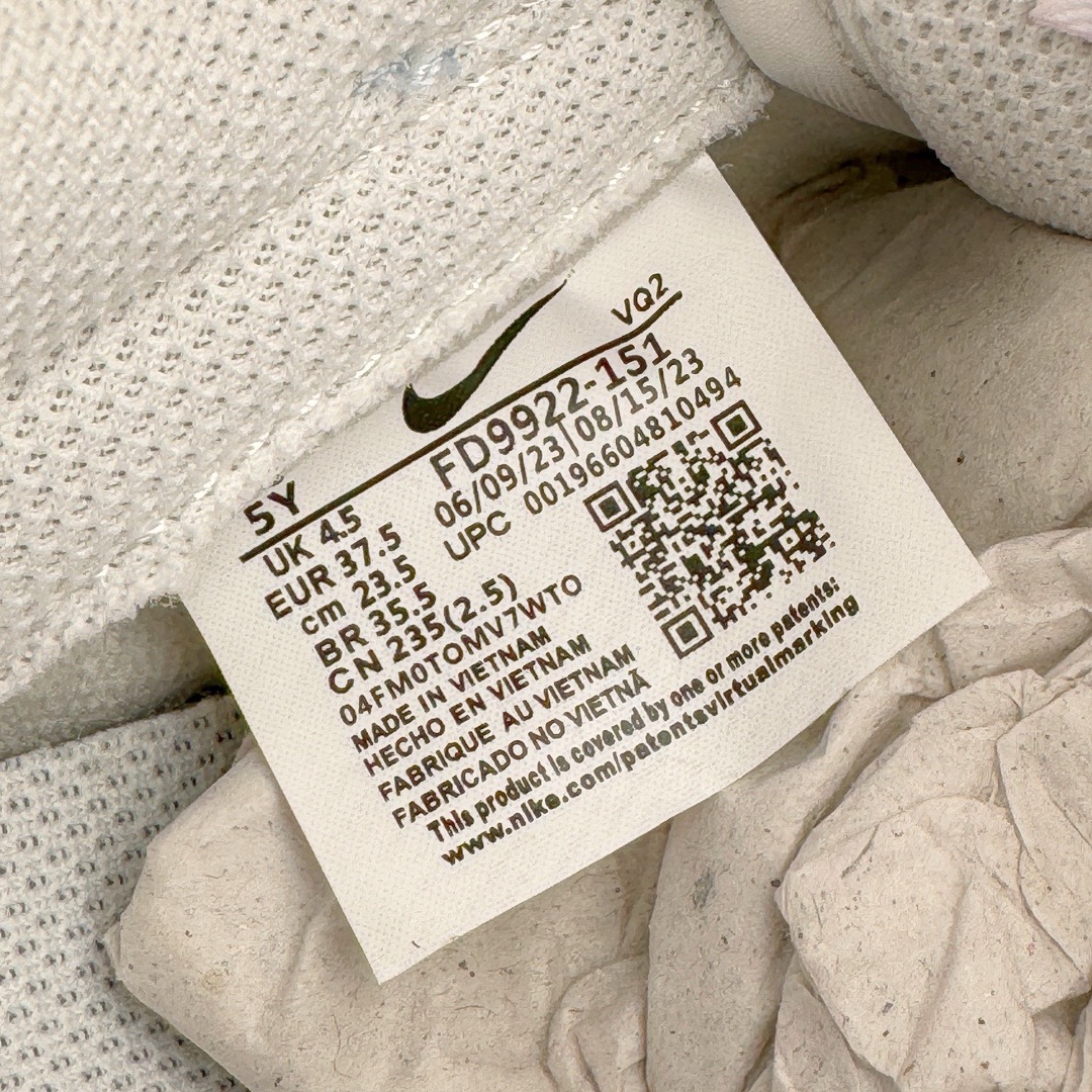 图片[17]-＃YC纯原福利 NK Dunk Low 樱花校园 粉蓝 FD9922-151 定制系列天花板 无原鞋不开发 全系列得物原鞋一比一校对开发 配色持续更新中 终端对接 优势输出 全套原厂楦头原纸板数据档案倾力打造 原汁原味莞产 极致还原 圈内最强针车工艺 高端零售指定版 广东原厂配套原盒原标 鞋盒分三个尺码段 原厂冲刀 超高清洁度 全鞋零毛边皮料切割 采用原厂百宏鞋带以及原厂百宏织唛舌标 内标可供原厂几率过验 进口原装条纹中底布 四线拉帮白色点胶 原厂拉帮手法遵循公司 原厂电绣 极致还原 尺码：35.5 36 36.5 37.5 38 38.5 39 40 40.5 41 42-选品中心