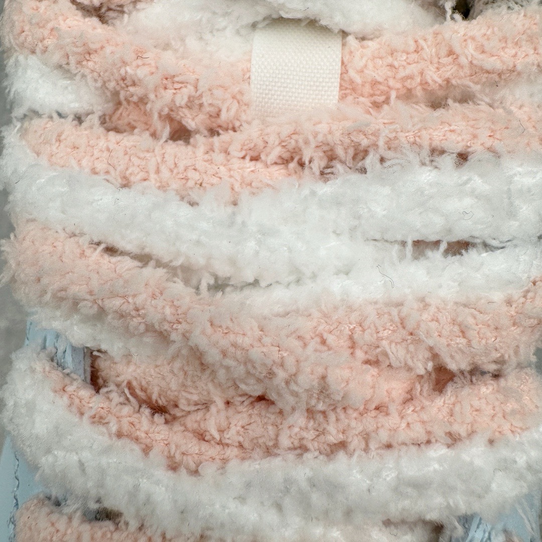 图片[15]-＃YC纯原福利 NK Dunk Low 樱花校园 粉蓝 FD9922-151 定制系列天花板 无原鞋不开发 全系列得物原鞋一比一校对开发 配色持续更新中 终端对接 优势输出 全套原厂楦头原纸板数据档案倾力打造 原汁原味莞产 极致还原 圈内最强针车工艺 高端零售指定版 广东原厂配套原盒原标 鞋盒分三个尺码段 原厂冲刀 超高清洁度 全鞋零毛边皮料切割 采用原厂百宏鞋带以及原厂百宏织唛舌标 内标可供原厂几率过验 进口原装条纹中底布 四线拉帮白色点胶 原厂拉帮手法遵循公司 原厂电绣 极致还原 尺码：35.5 36 36.5 37.5 38 38.5 39 40 40.5 41 42-选品中心