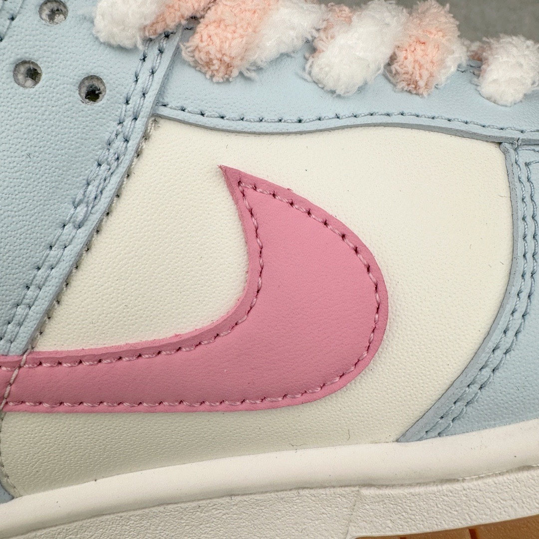 图片[12]-＃YC纯原福利 NK Dunk Low 樱花校园 粉蓝 FD9922-151 定制系列天花板 无原鞋不开发 全系列得物原鞋一比一校对开发 配色持续更新中 终端对接 优势输出 全套原厂楦头原纸板数据档案倾力打造 原汁原味莞产 极致还原 圈内最强针车工艺 高端零售指定版 广东原厂配套原盒原标 鞋盒分三个尺码段 原厂冲刀 超高清洁度 全鞋零毛边皮料切割 采用原厂百宏鞋带以及原厂百宏织唛舌标 内标可供原厂几率过验 进口原装条纹中底布 四线拉帮白色点胶 原厂拉帮手法遵循公司 原厂电绣 极致还原 尺码：35.5 36 36.5 37.5 38 38.5 39 40 40.5 41 42-选品中心