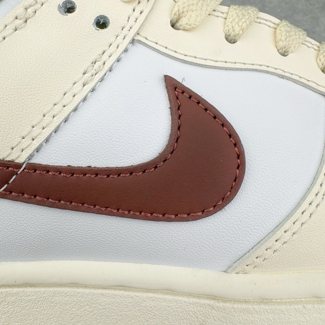 图片[17]-＃YC纯原福利 NK Dunk Low 花期信使 DD1503-117 定制系列天花板 无原鞋不开发 全系列得物原鞋一比一校对开发 配色持续更新中 终端对接 优势输出 全套原厂楦头原纸板数据档案倾力打造 原汁原味莞产 极致还原 圈内最强针车工艺 高端零售指定版 广东原厂配套原盒原标 鞋盒分三个尺码段 原厂冲刀 超高清洁度 全鞋零毛边皮料切割 采用原厂百宏鞋带以及原厂百宏织唛舌标 内标可供原厂几率过验 进口原装条纹中底布 四线拉帮白色点胶 原厂拉帮手法遵循公司 原厂电绣 极致还原 尺码：35.5 36 36.5 37.5 38 38.5 39 40 40.5 41 42 42.5 43 44 44.5 45 46 47.5-选品中心